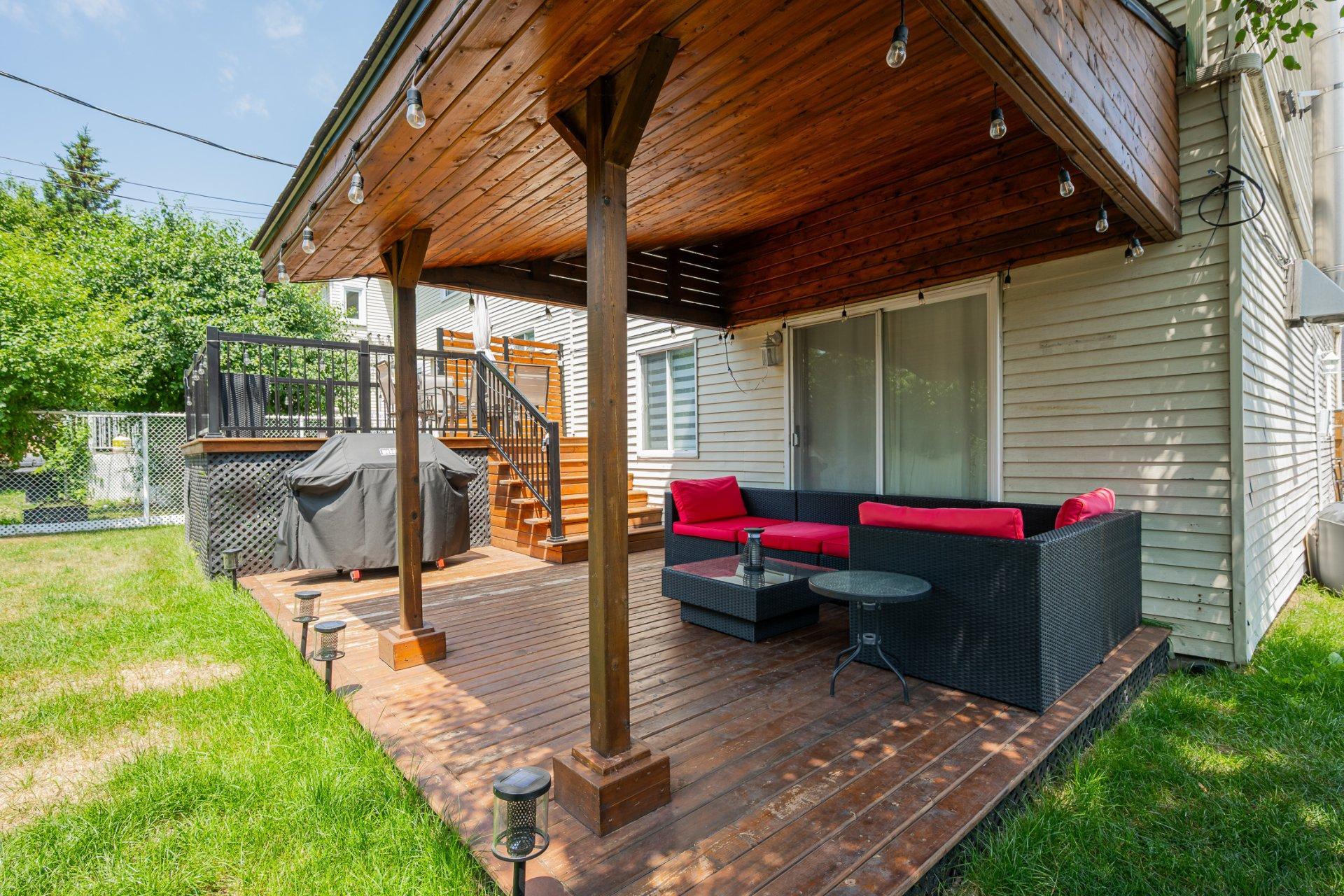 









1698

 - 1702


Rue de Touraine

,
Laval (Chomedey),




QC
H7N5W6

