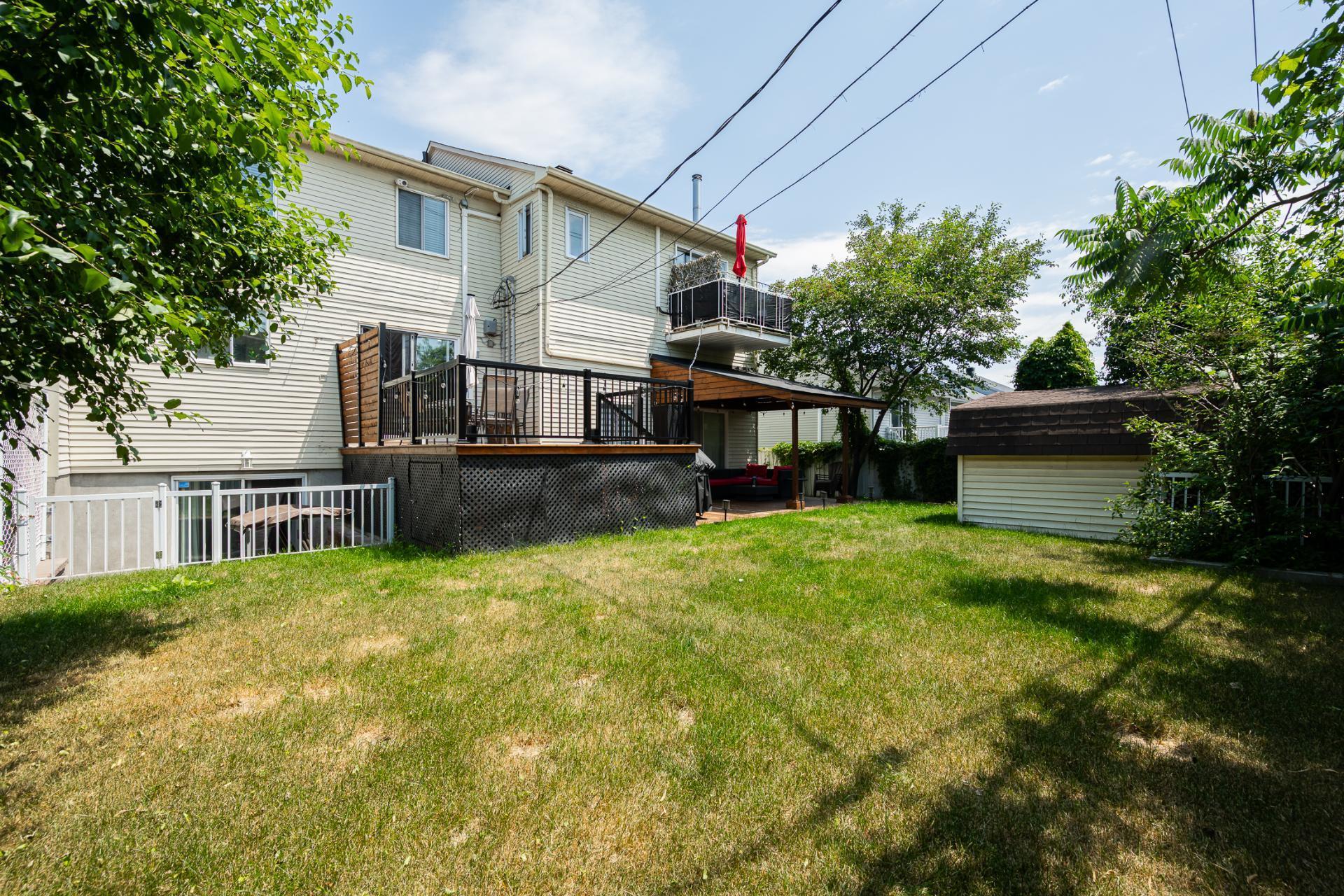 









1698

 - 1702


Rue de Touraine

,
Laval (Chomedey),




QC
H7N5W6

