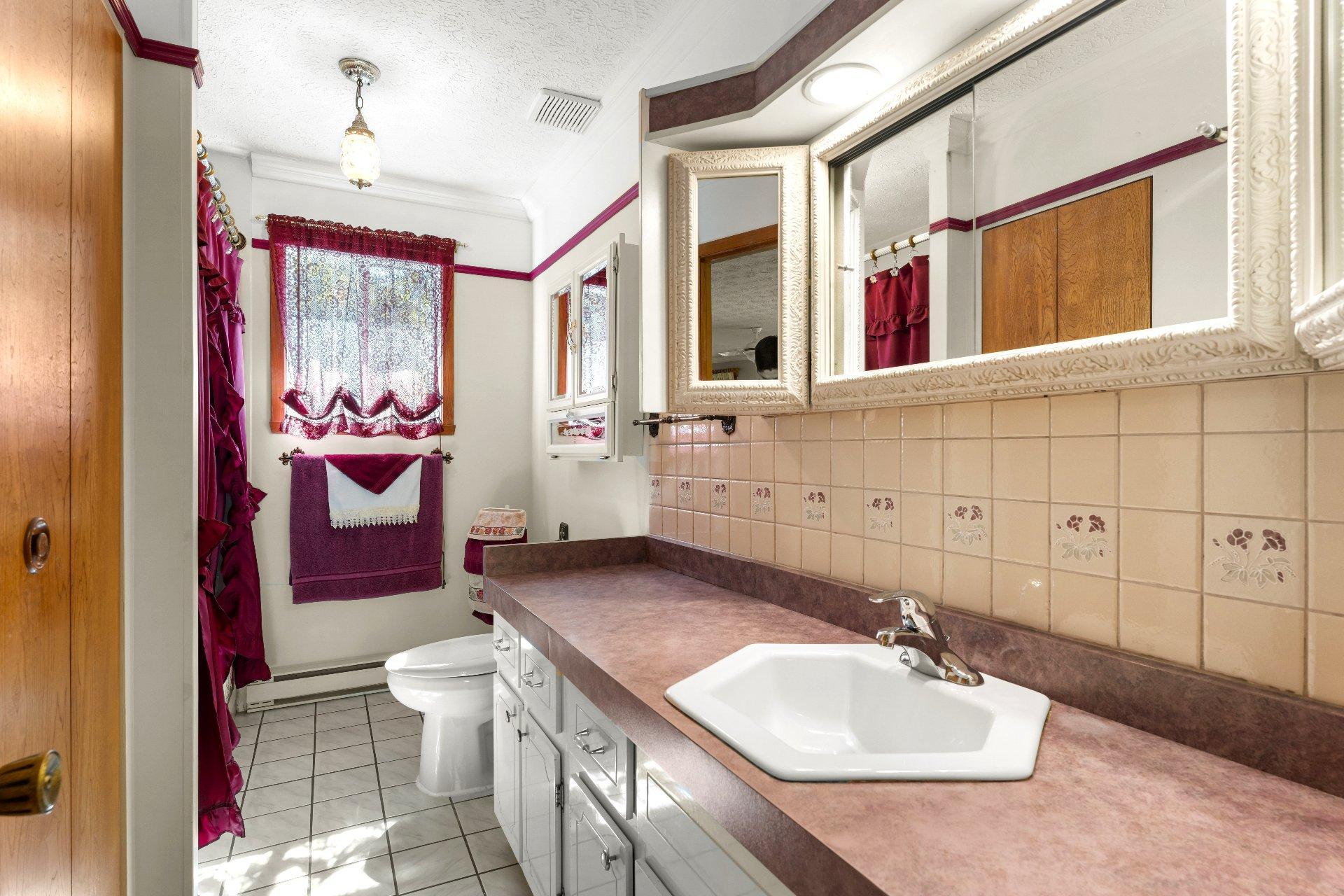 









4318


Rue Martin

,
Sherbrooke (Brompton/Rock Forest/Saint-Élie/Deauville),




QC
J1N1S9

