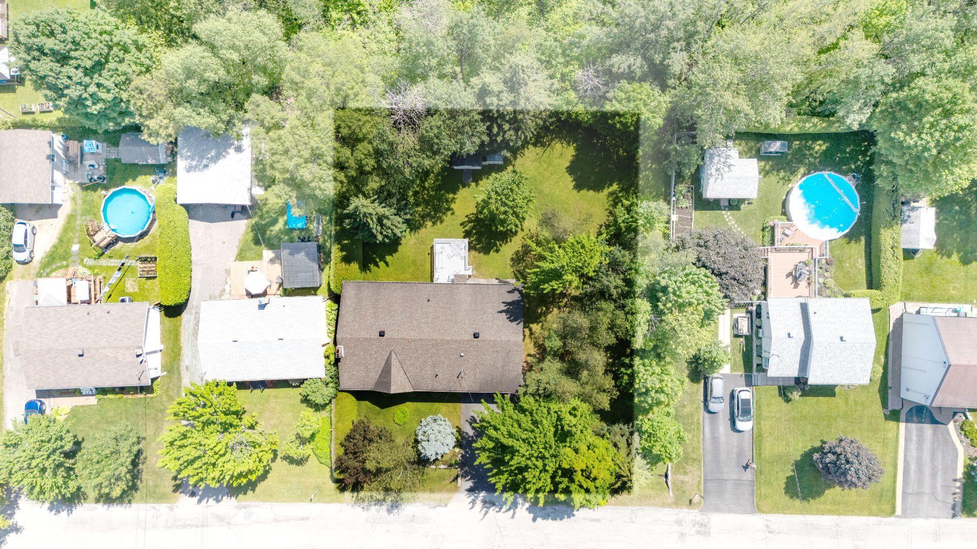 









4318


Rue Martin

,
Sherbrooke (Brompton/Rock Forest/Saint-Élie/Deauville),




QC
J1N1S9

