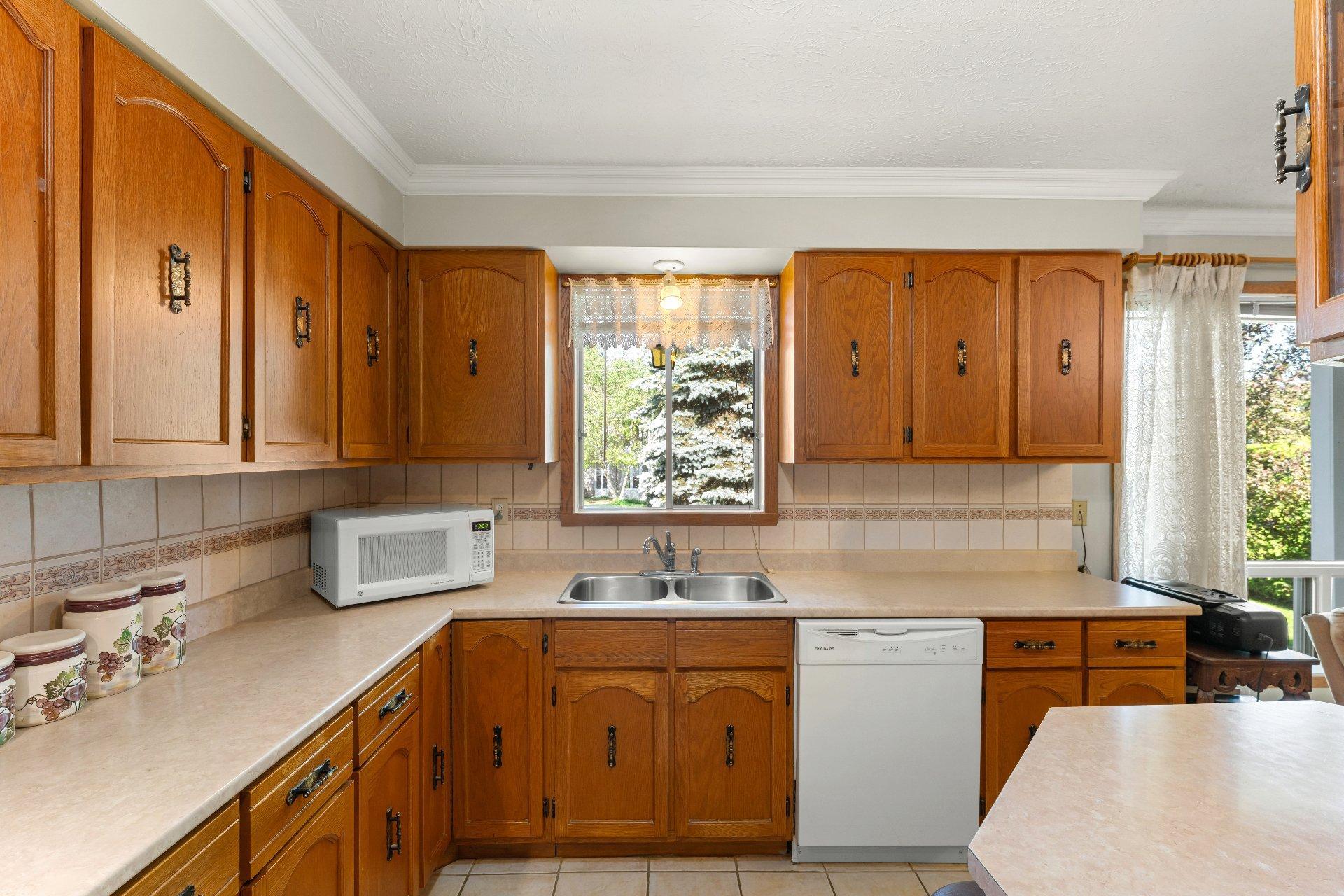









4318


Rue Martin

,
Sherbrooke (Brompton/Rock Forest/Saint-Élie/Deauville),




QC
J1N1S9

