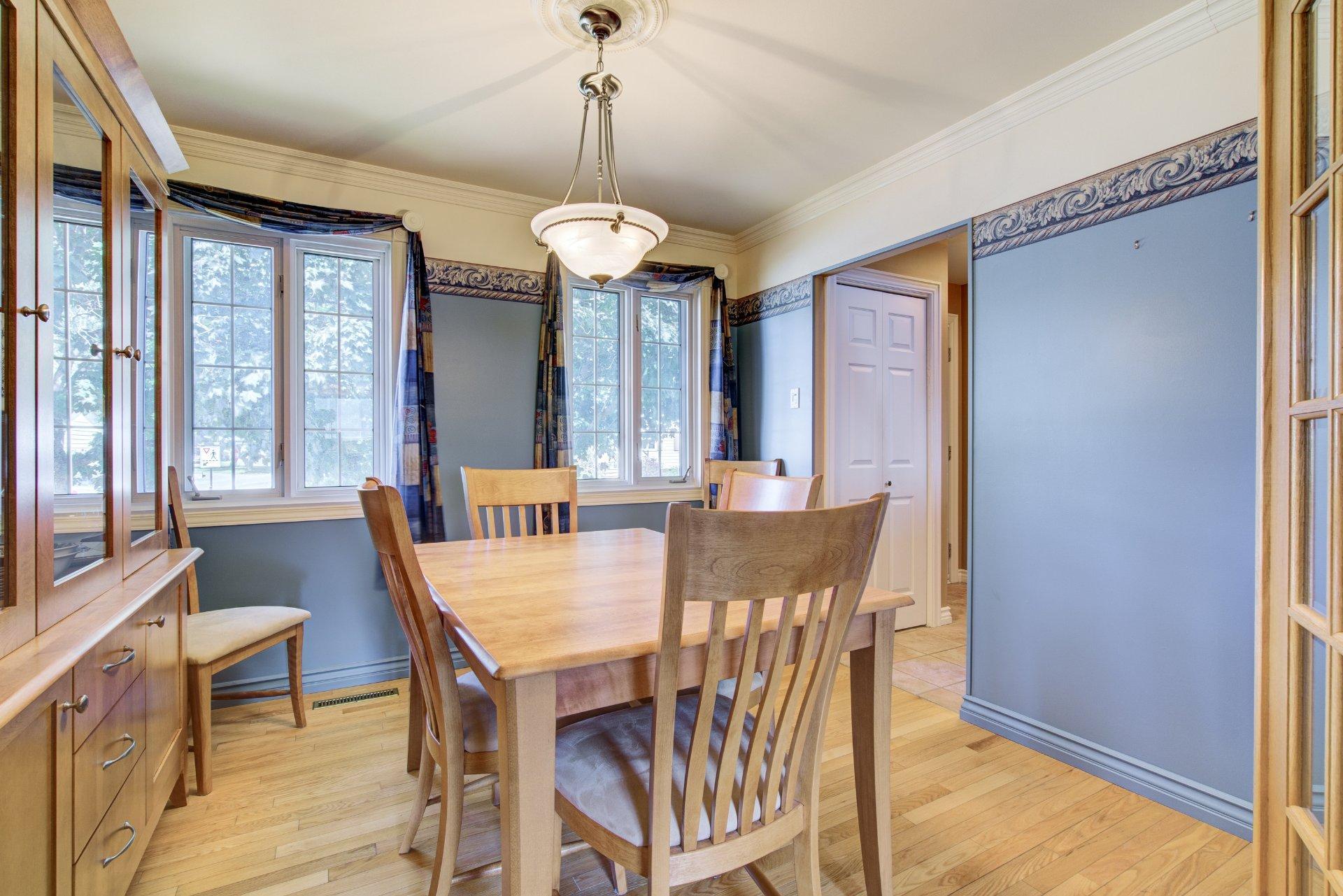 









736


Place Gaudette

,
Sainte-Julie,




QC
J3E1M3

