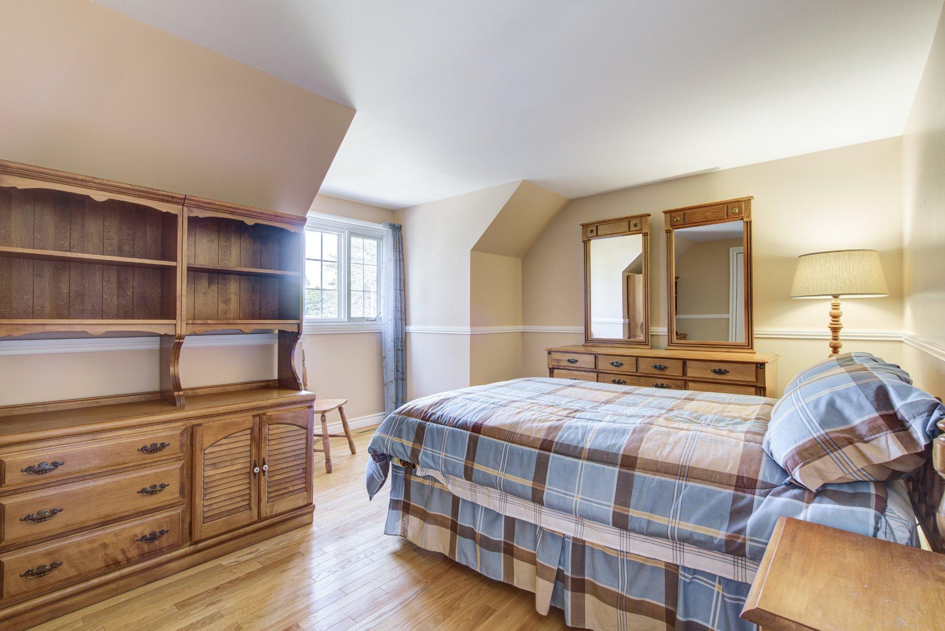 









736


Place Gaudette

,
Sainte-Julie,




QC
J3E1M3

