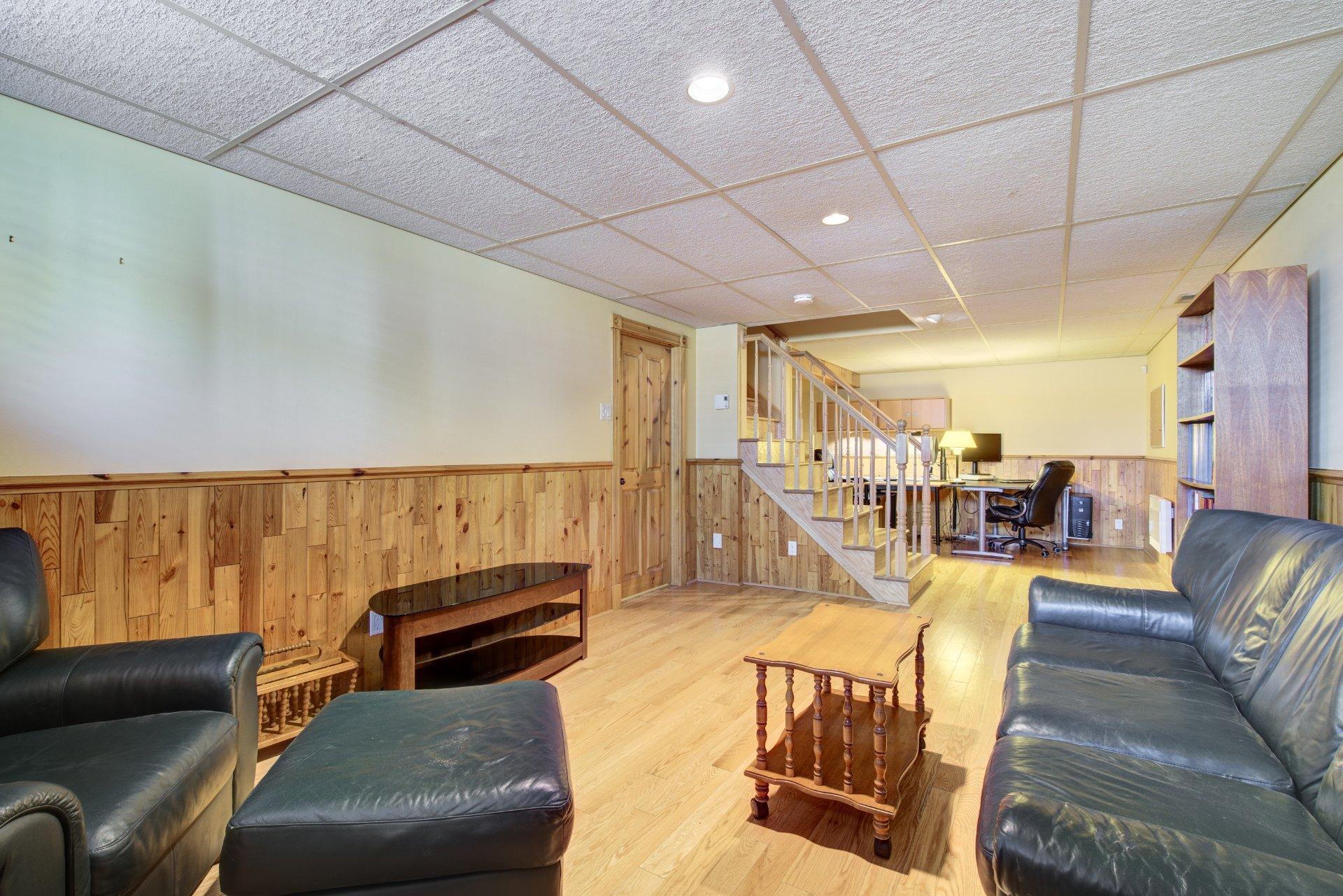 









736


Place Gaudette

,
Sainte-Julie,




QC
J3E1M3


