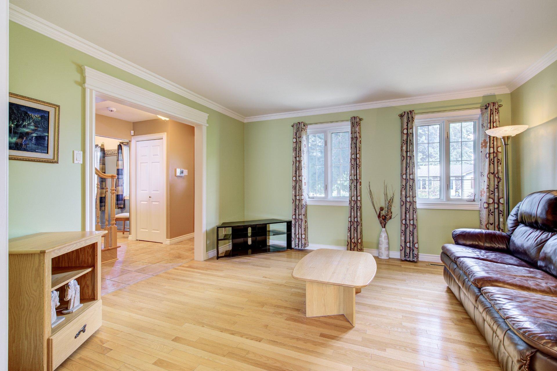 









736


Place Gaudette

,
Sainte-Julie,




QC
J3E1M3

