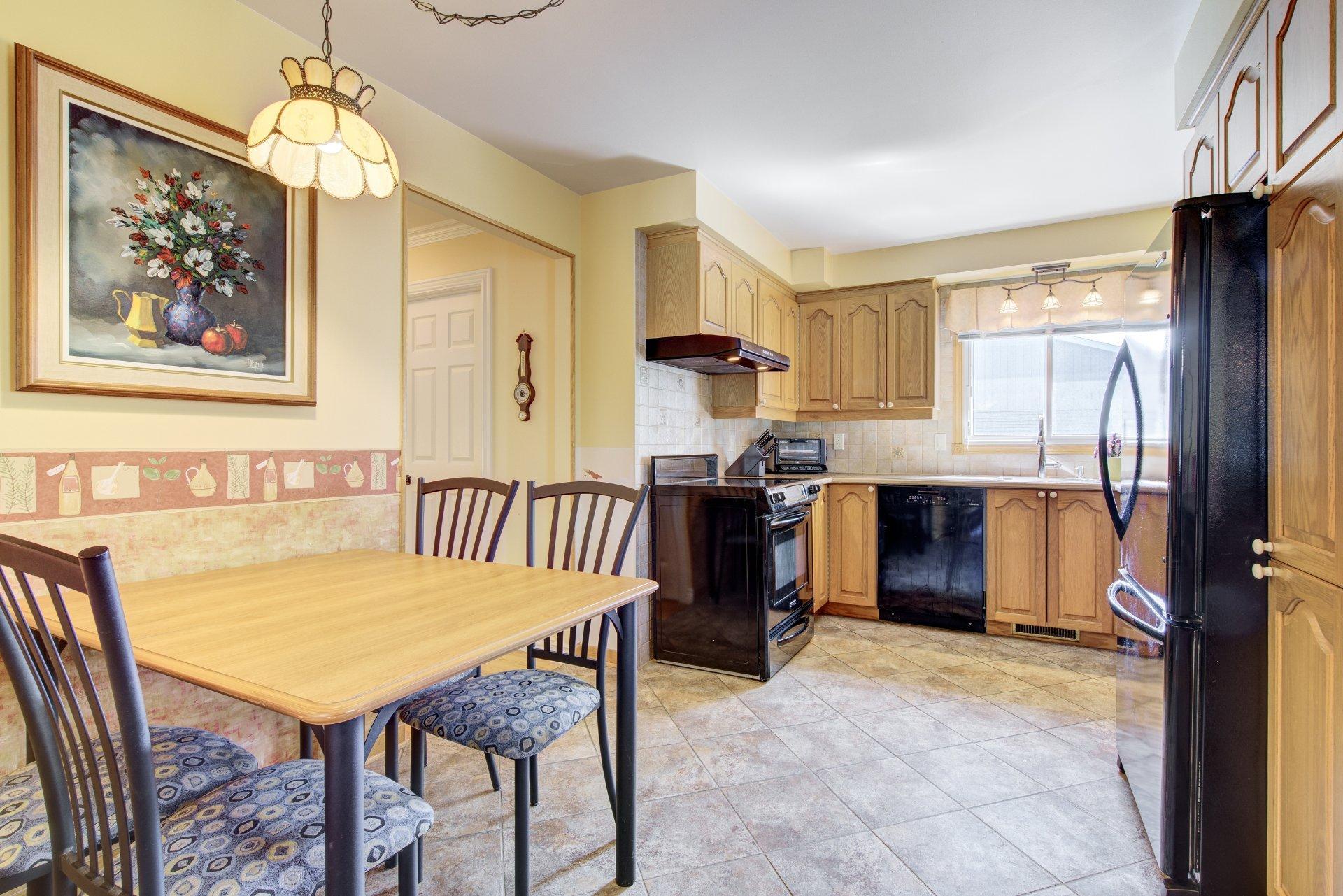 









736


Place Gaudette

,
Sainte-Julie,




QC
J3E1M3

