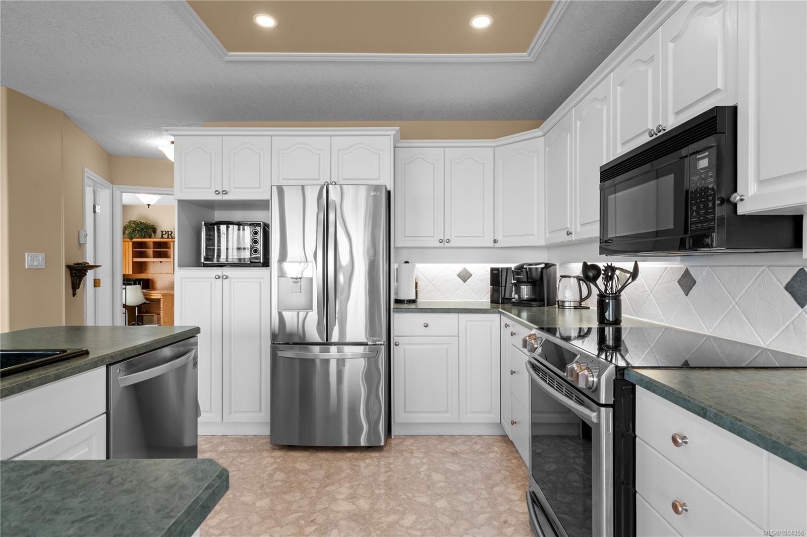 









6600


Groveland

Dr,
Nanaimo,




BC
V9V 1P7

