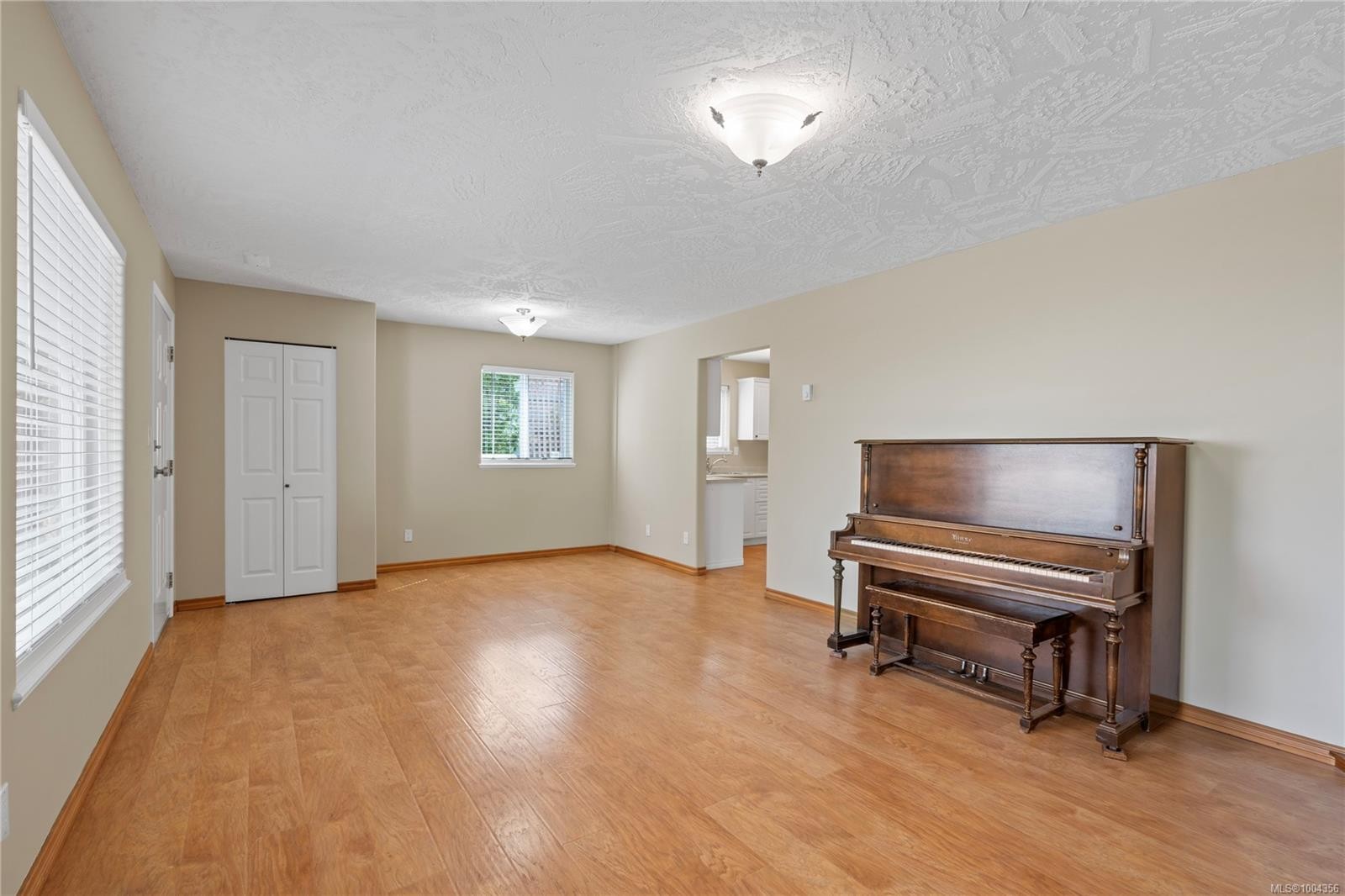 









6600


Groveland

Dr,
Nanaimo,




BC
V9V 1P7

