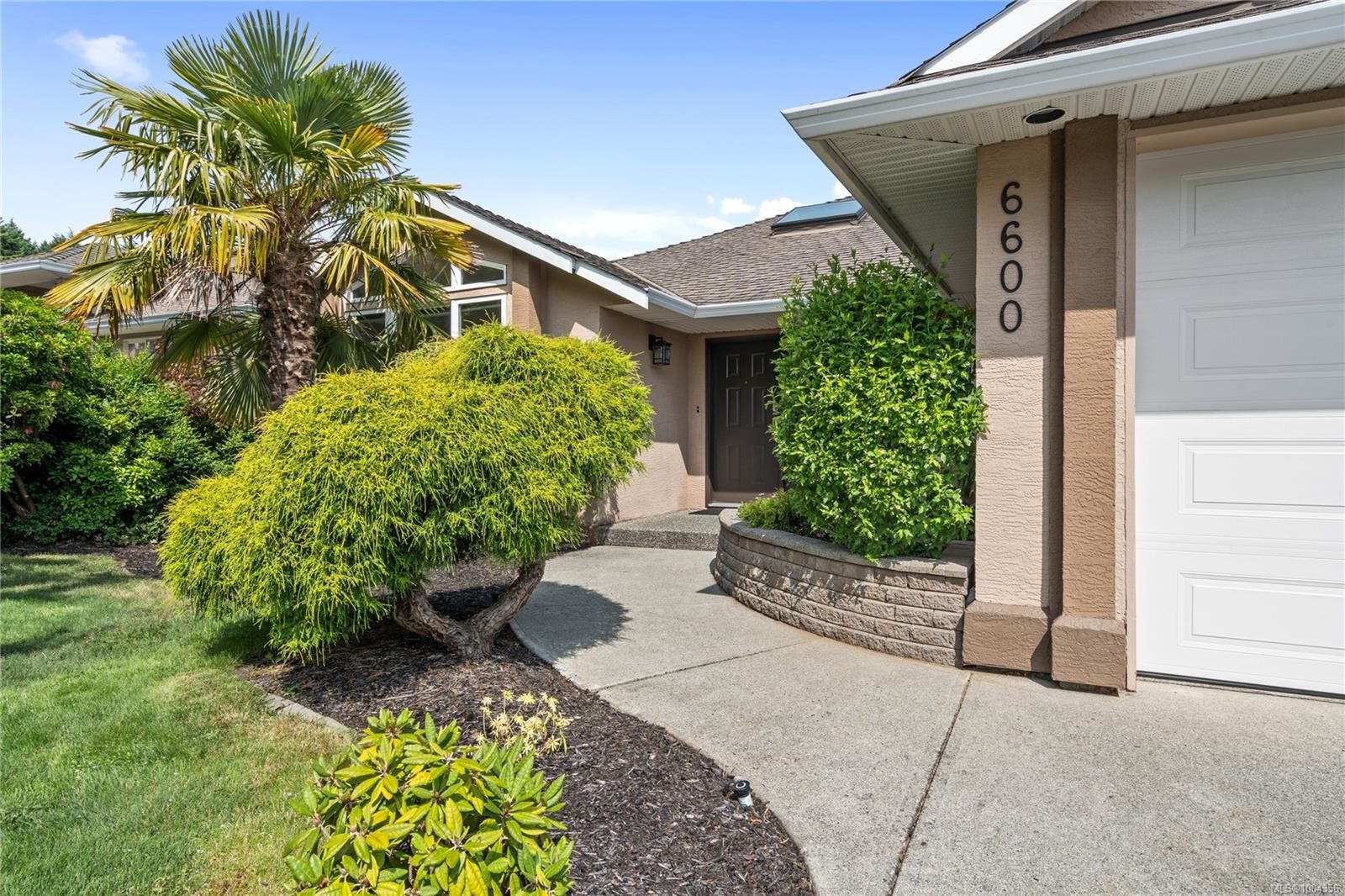 









6600


Groveland

Dr,
Nanaimo,




BC
V9V 1P7

