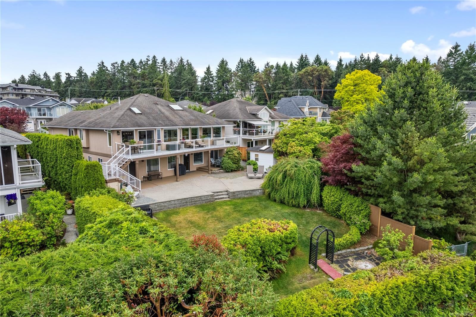 









6600


Groveland

Dr,
Nanaimo,




BC
V9V 1P7

