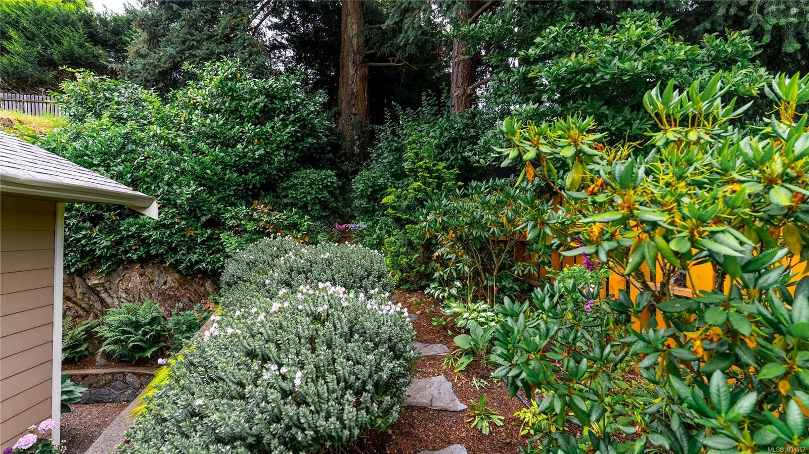 









1075


Primrose

Rd,
Saanich,




BC
V8Z 4S6

