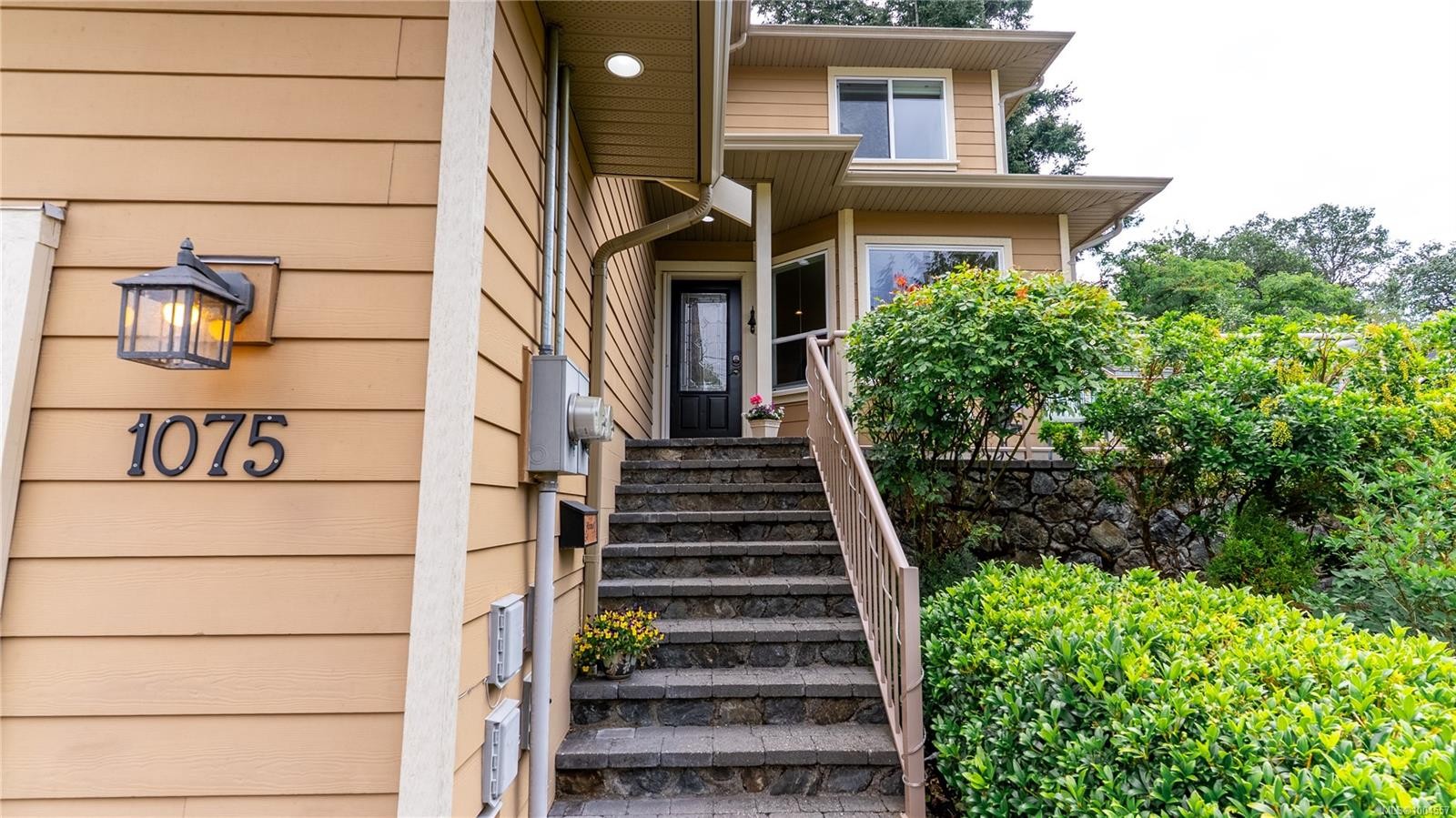 









1075


Primrose

Rd,
Saanich,




BC
V8Z 4S6

