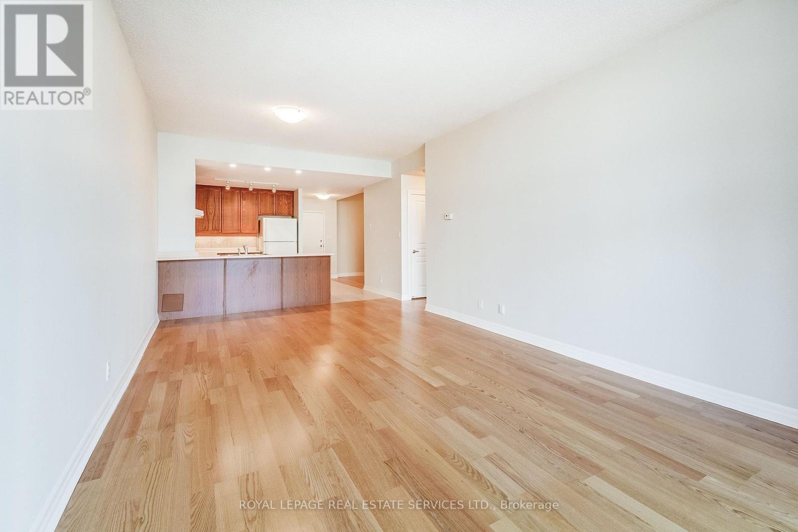 












208 - 70 PORT STREET E

,
Mississauga,




Ontario
L5G4V8

