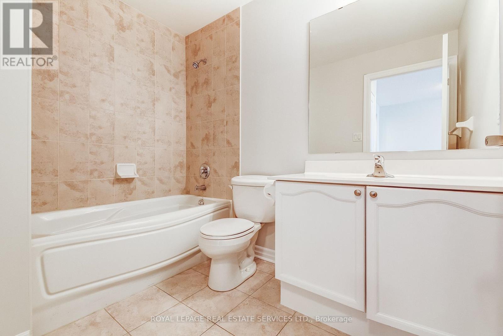 












208 - 70 PORT STREET E

,
Mississauga,




Ontario
L5G4V8

