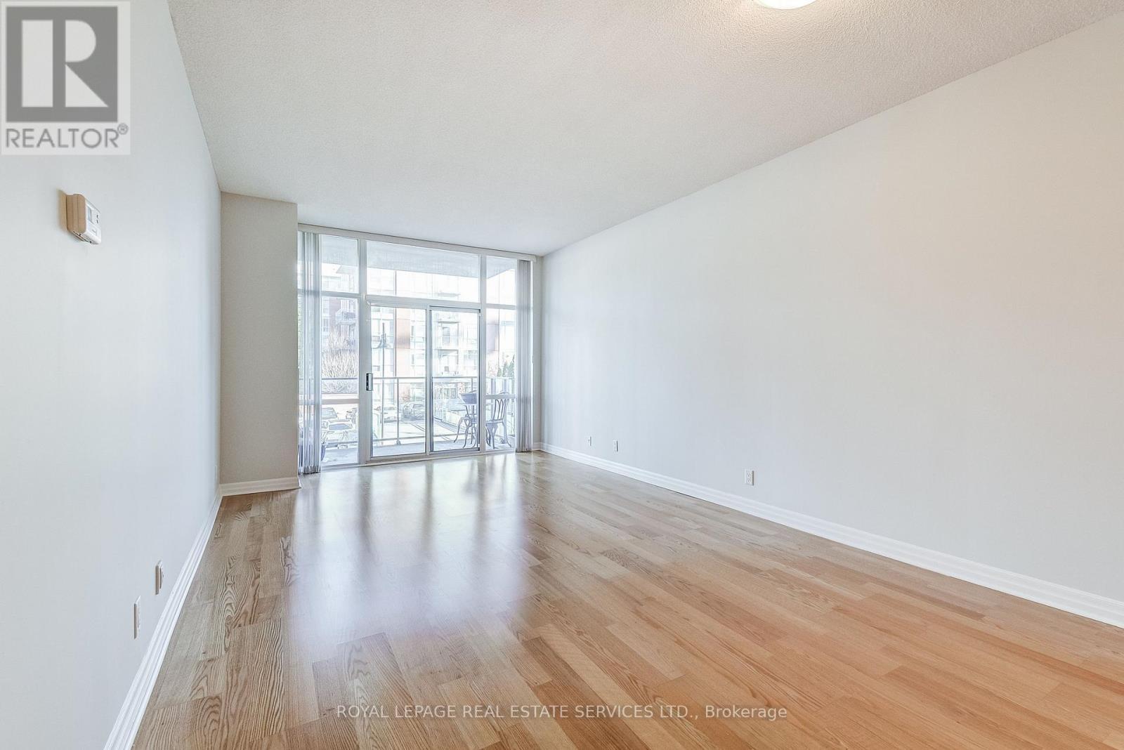 












208 - 70 PORT STREET E

,
Mississauga,




Ontario
L5G4V8


