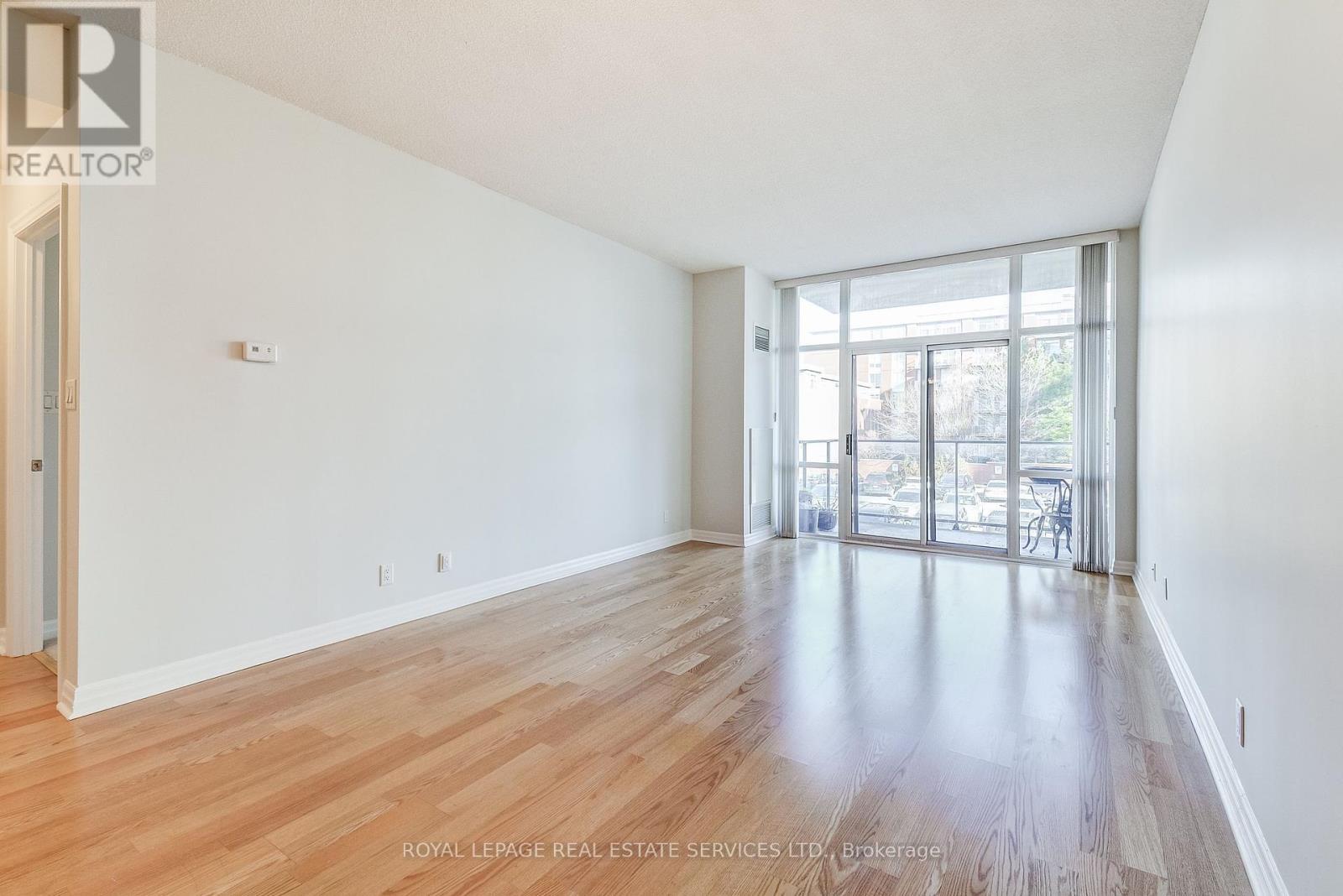 












208 - 70 PORT STREET E

,
Mississauga,




Ontario
L5G4V8

