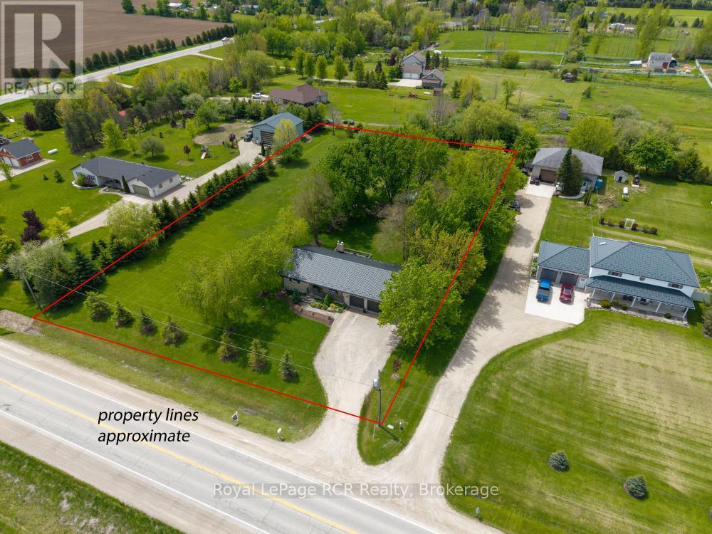












8008 WELLINGTON ROAD 7

,
Mapleton,




Ontario
N0G2K0

