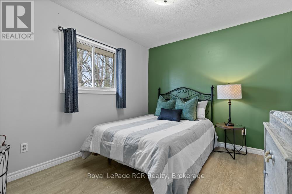 












8008 WELLINGTON ROAD 7

,
Mapleton,




Ontario
N0G2K0

