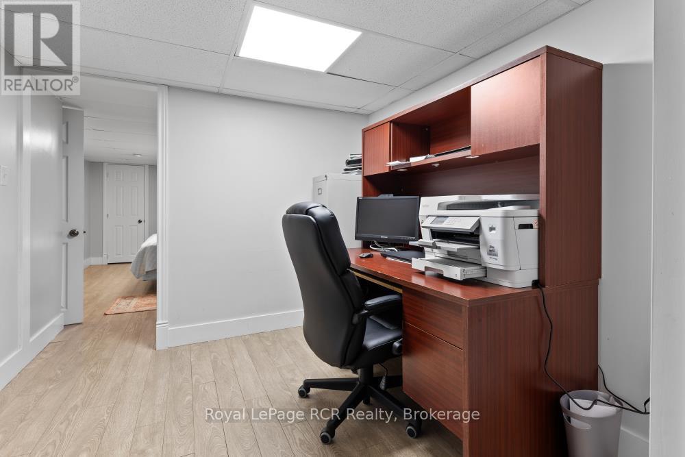 












8008 WELLINGTON ROAD 7

,
Mapleton,




Ontario
N0G2K0

