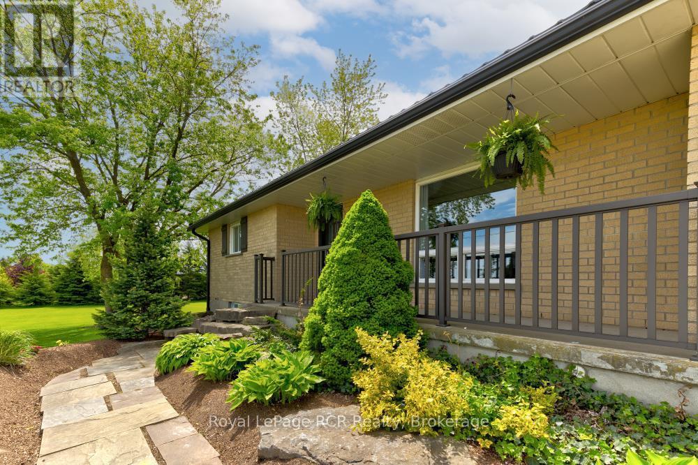












8008 WELLINGTON ROAD 7

,
Mapleton,




Ontario
N0G2K0

