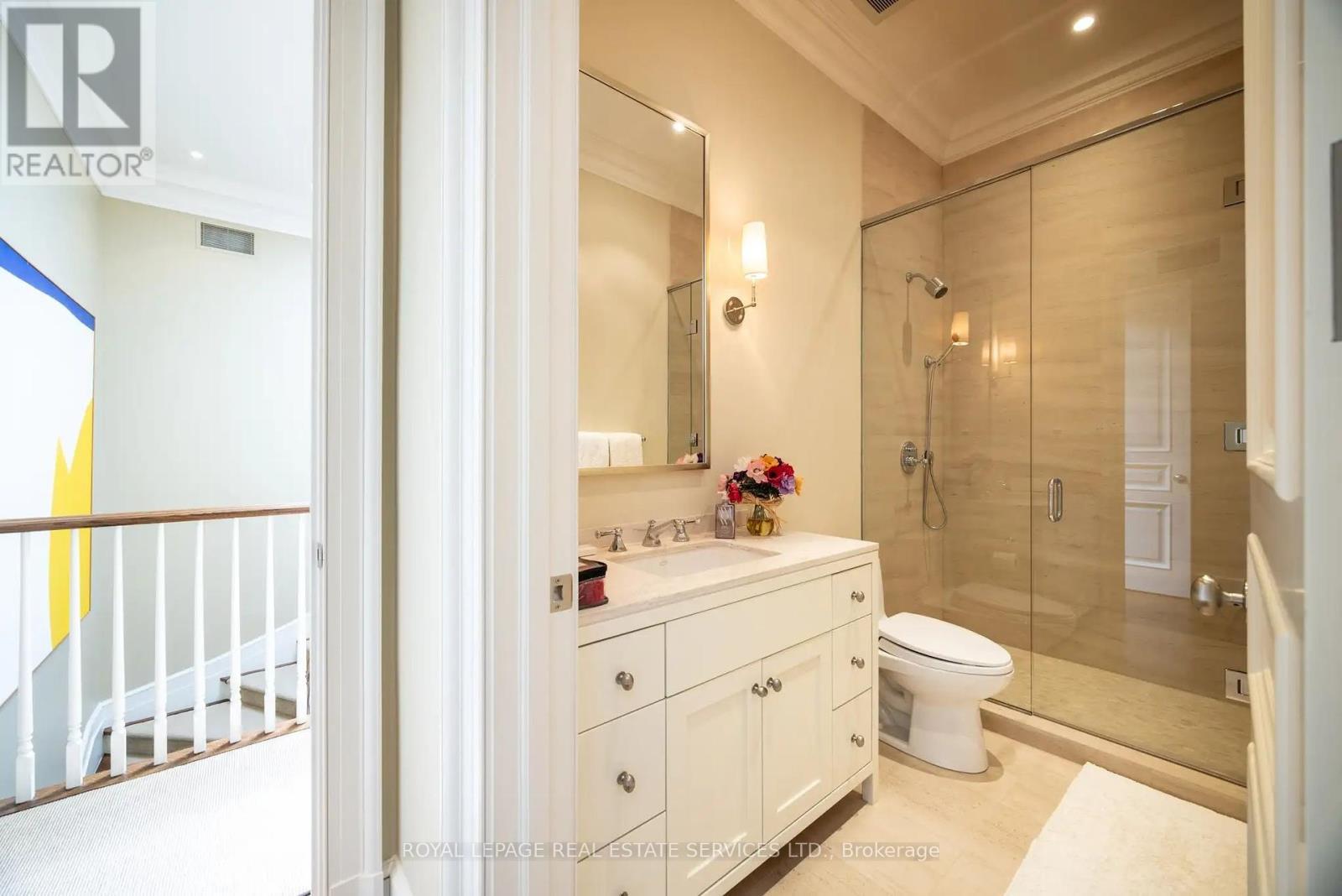












27 HEATH STREET W

,
Toronto,




Ontario
M4V1T2

