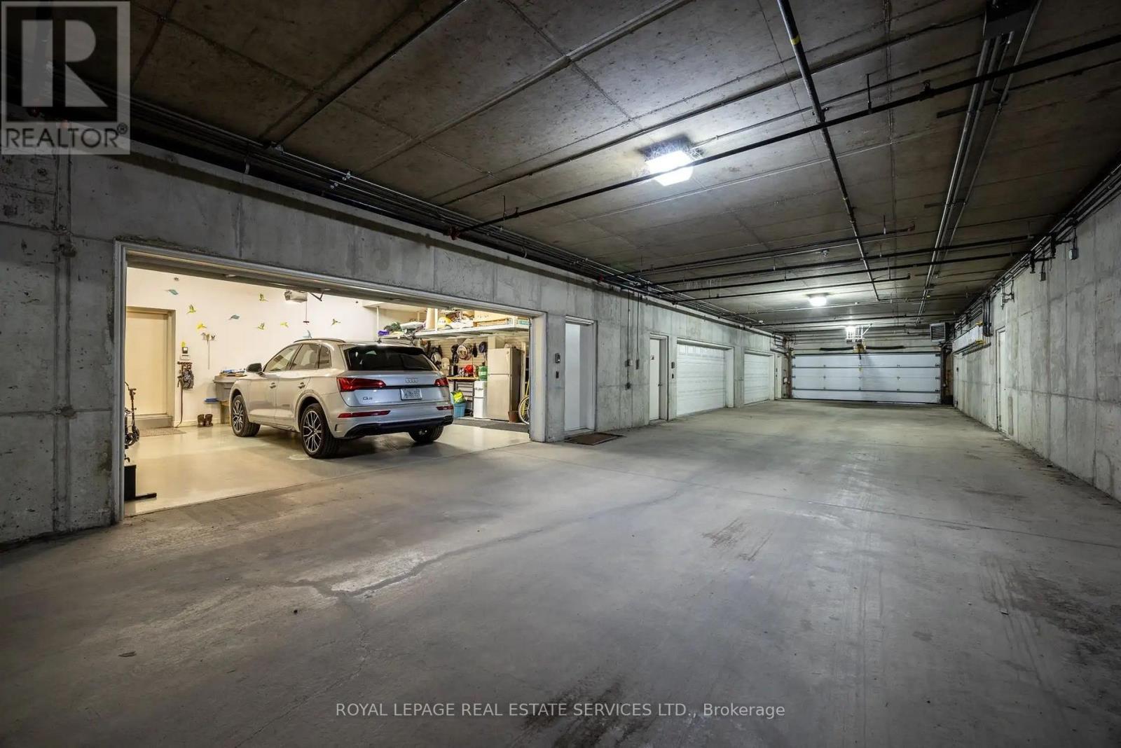 












27 HEATH STREET W

,
Toronto,




Ontario
M4V1T2

