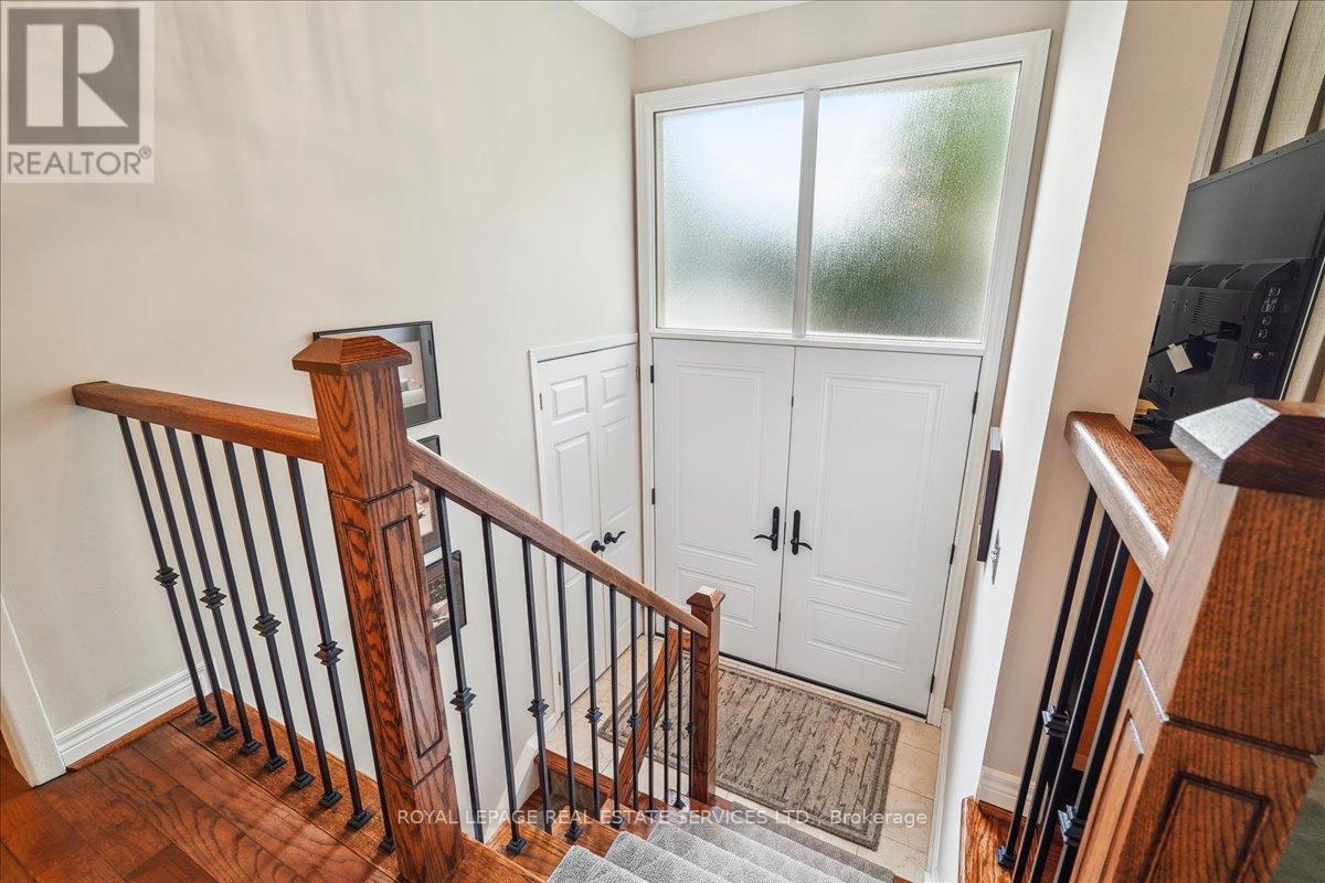 












2250 DUNEDIN ROAD

,
Oakville,




Ontario
L6J5V5

