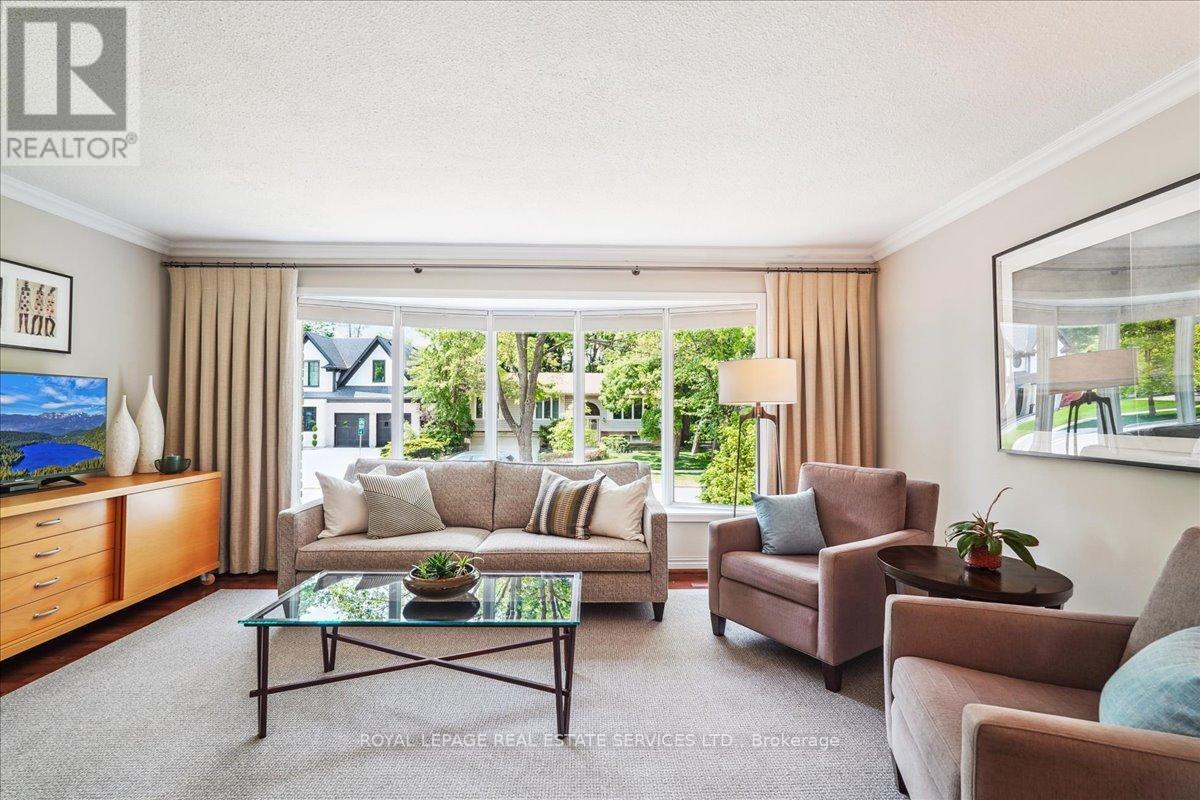 












2250 DUNEDIN ROAD

,
Oakville,




Ontario
L6J5V5

