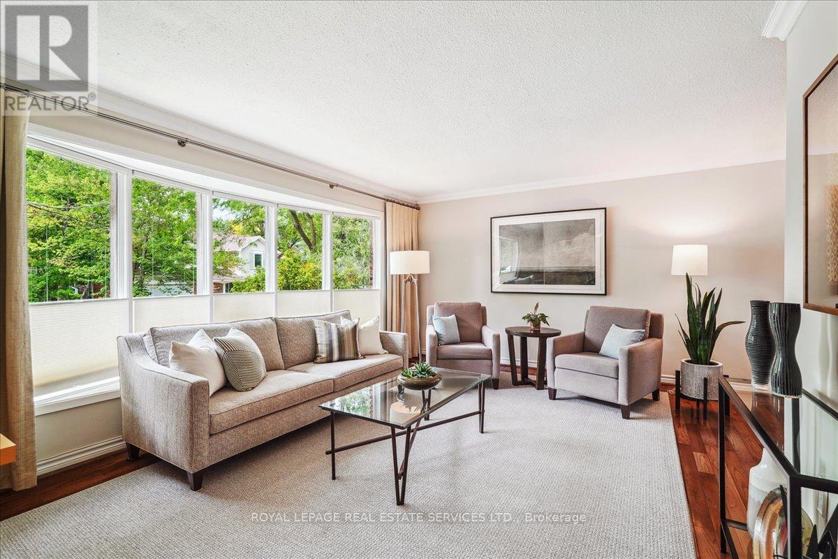 












2250 DUNEDIN ROAD

,
Oakville,




Ontario
L6J5V5

