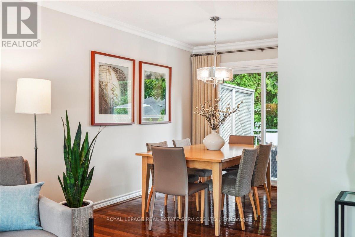 












2250 DUNEDIN ROAD

,
Oakville,




Ontario
L6J5V5

