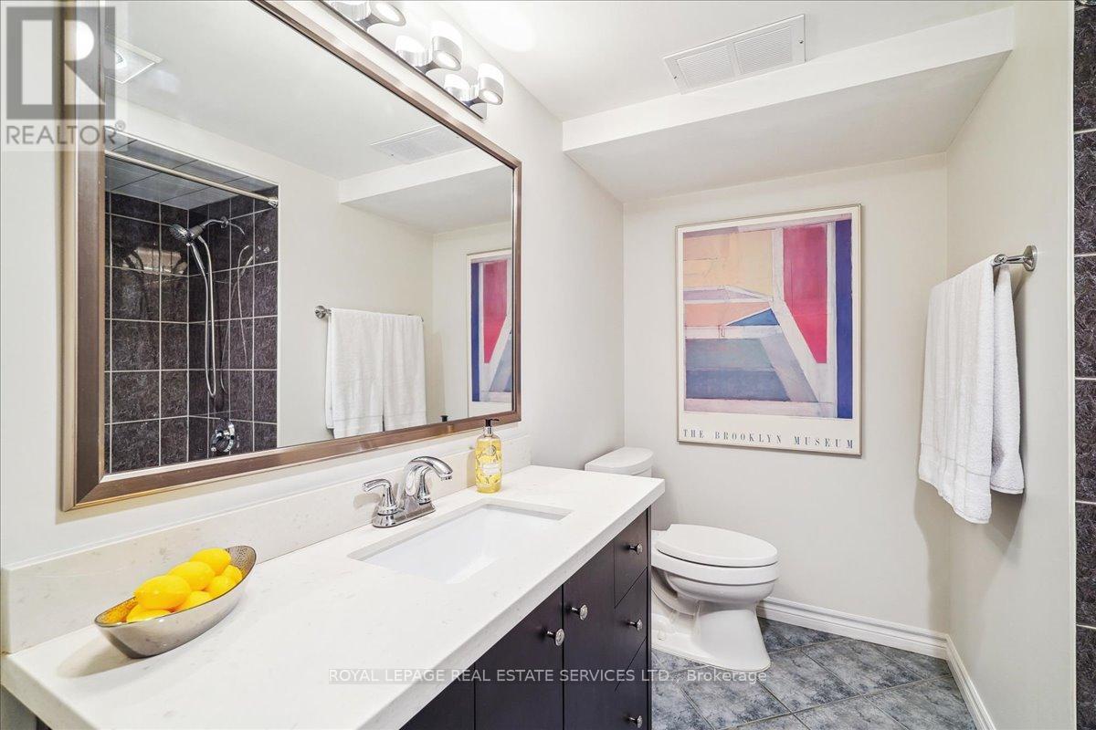 












2250 DUNEDIN ROAD

,
Oakville,




Ontario
L6J5V5

