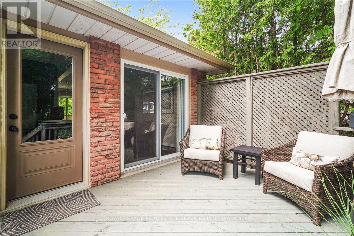 












2250 DUNEDIN ROAD

,
Oakville,




Ontario
L6J5V5


