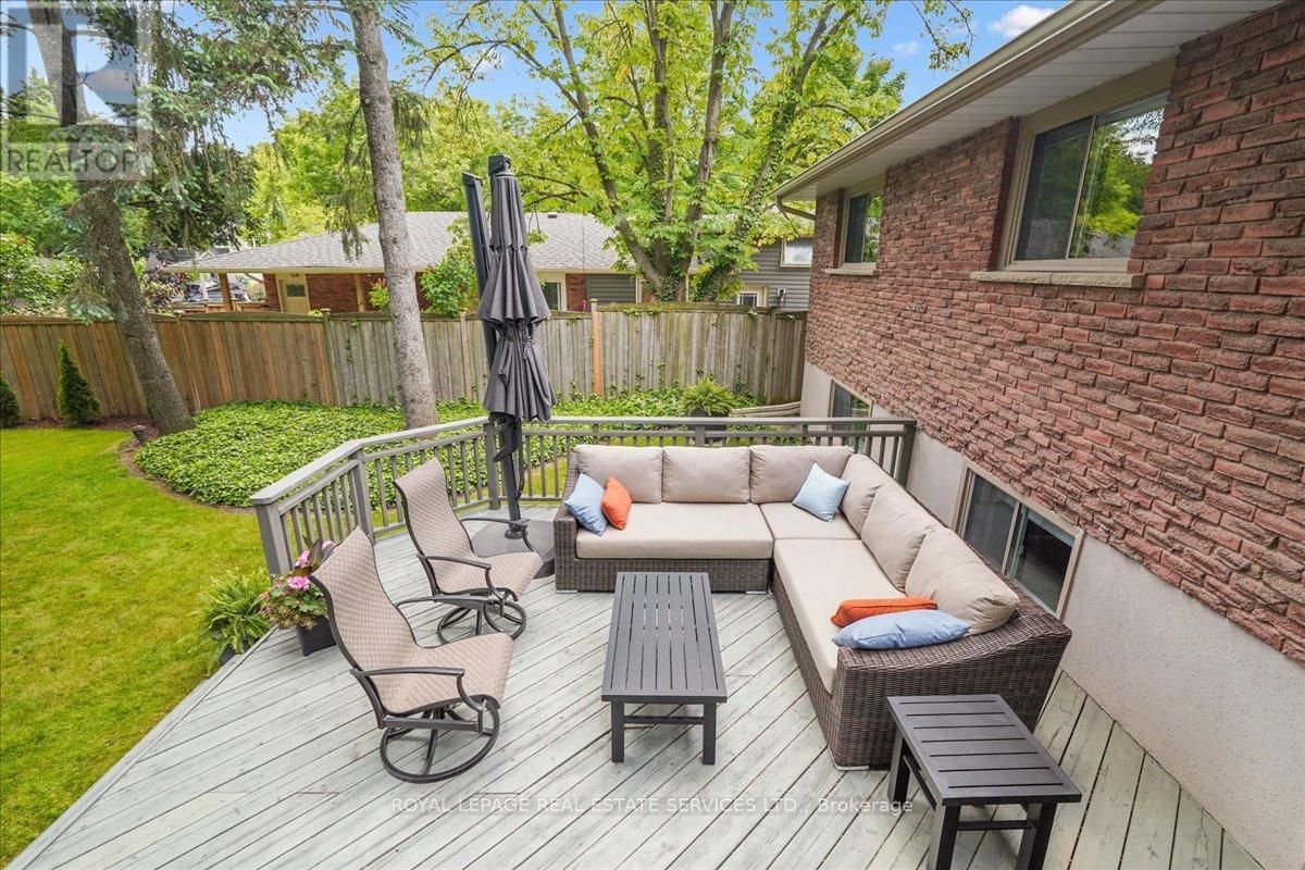 












2250 DUNEDIN ROAD

,
Oakville,




Ontario
L6J5V5

