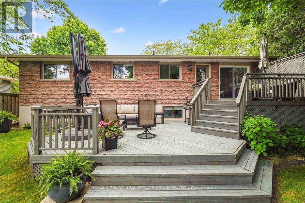 












2250 DUNEDIN ROAD

,
Oakville,




Ontario
L6J5V5

