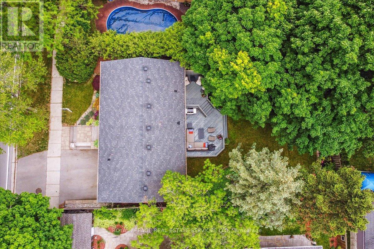 












2250 DUNEDIN ROAD

,
Oakville,




Ontario
L6J5V5

