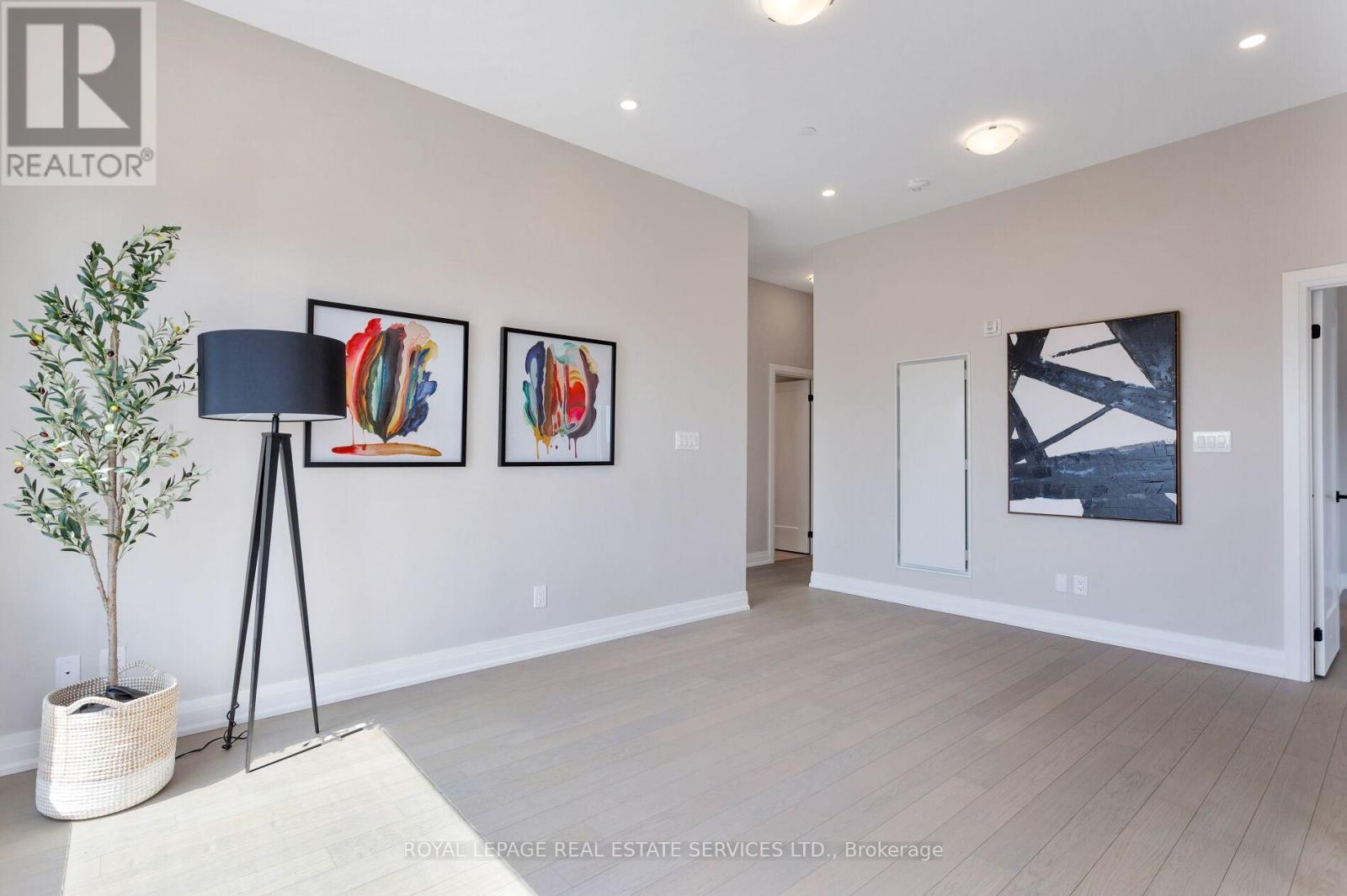 












503 - 3285 CARDING MILL TRAIL

,
Oakville,




Ontario
L6M5P8

