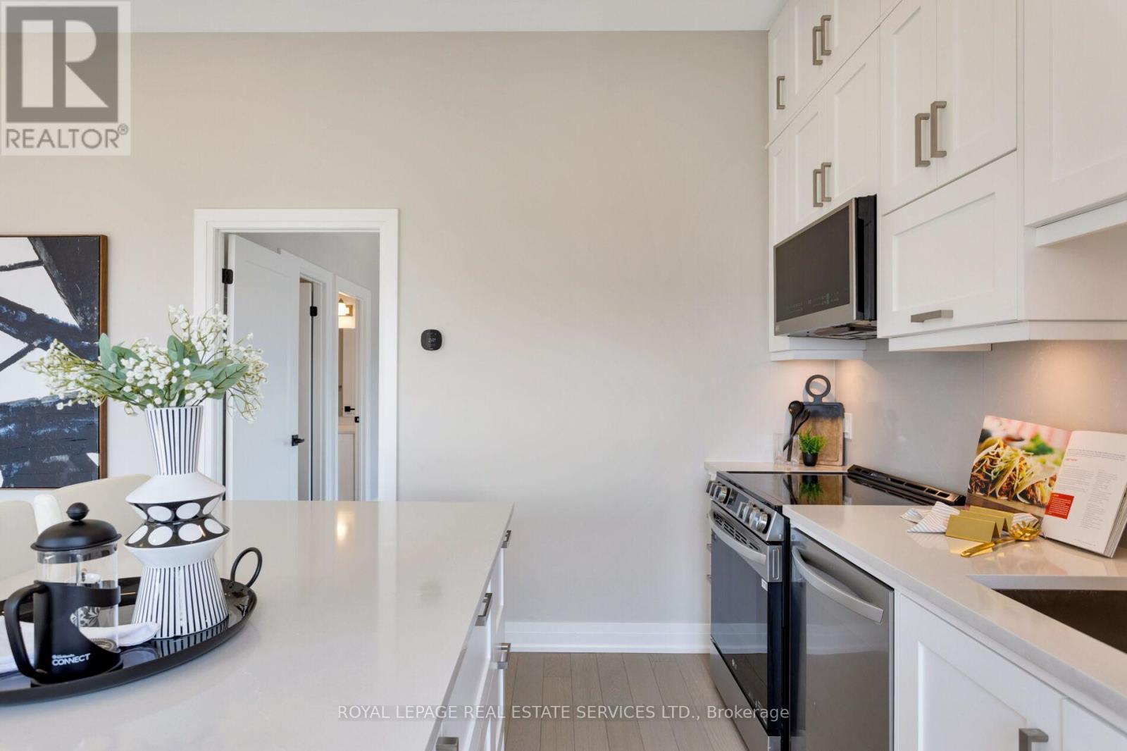 












503 - 3285 CARDING MILL TRAIL

,
Oakville,




Ontario
L6M5P8

