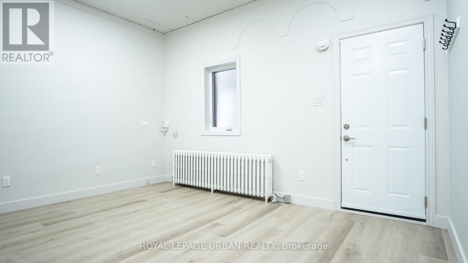 












REAR - 989 O'CONNOR DRIVE

,
Toronto,




Ontario
M4B2T1


