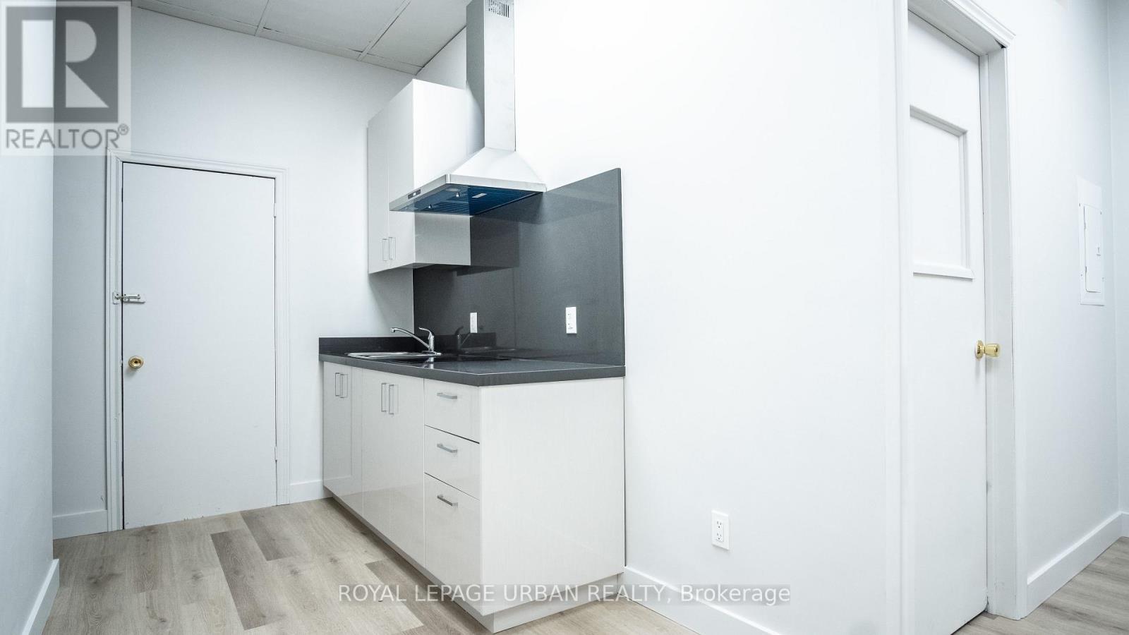 












REAR - 989 O'CONNOR DRIVE

,
Toronto,




Ontario
M4B2T1

