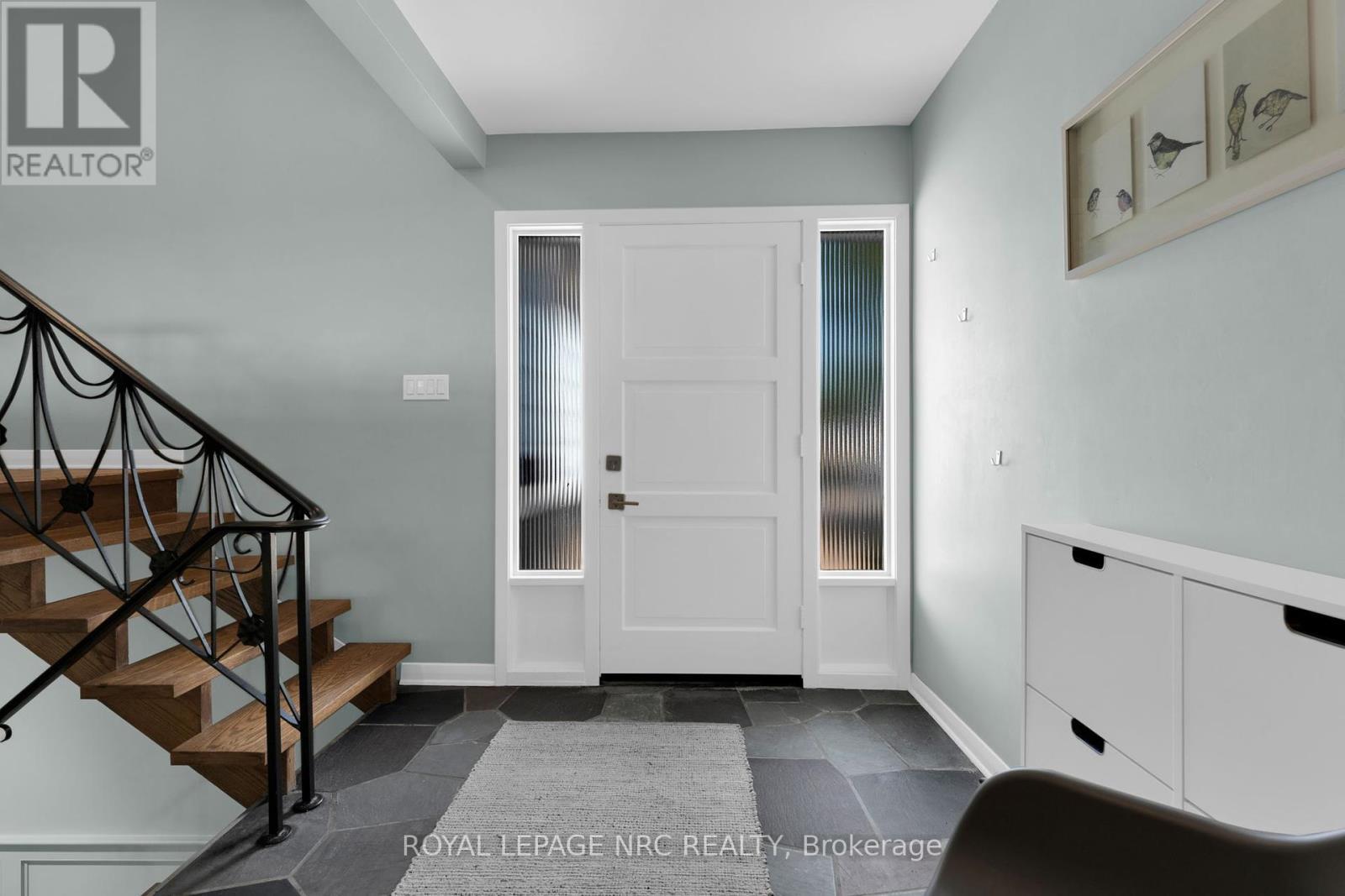 












10 ABERDEEN CIRCLE

,
St. Catharines,




Ontario
L2T2B8

