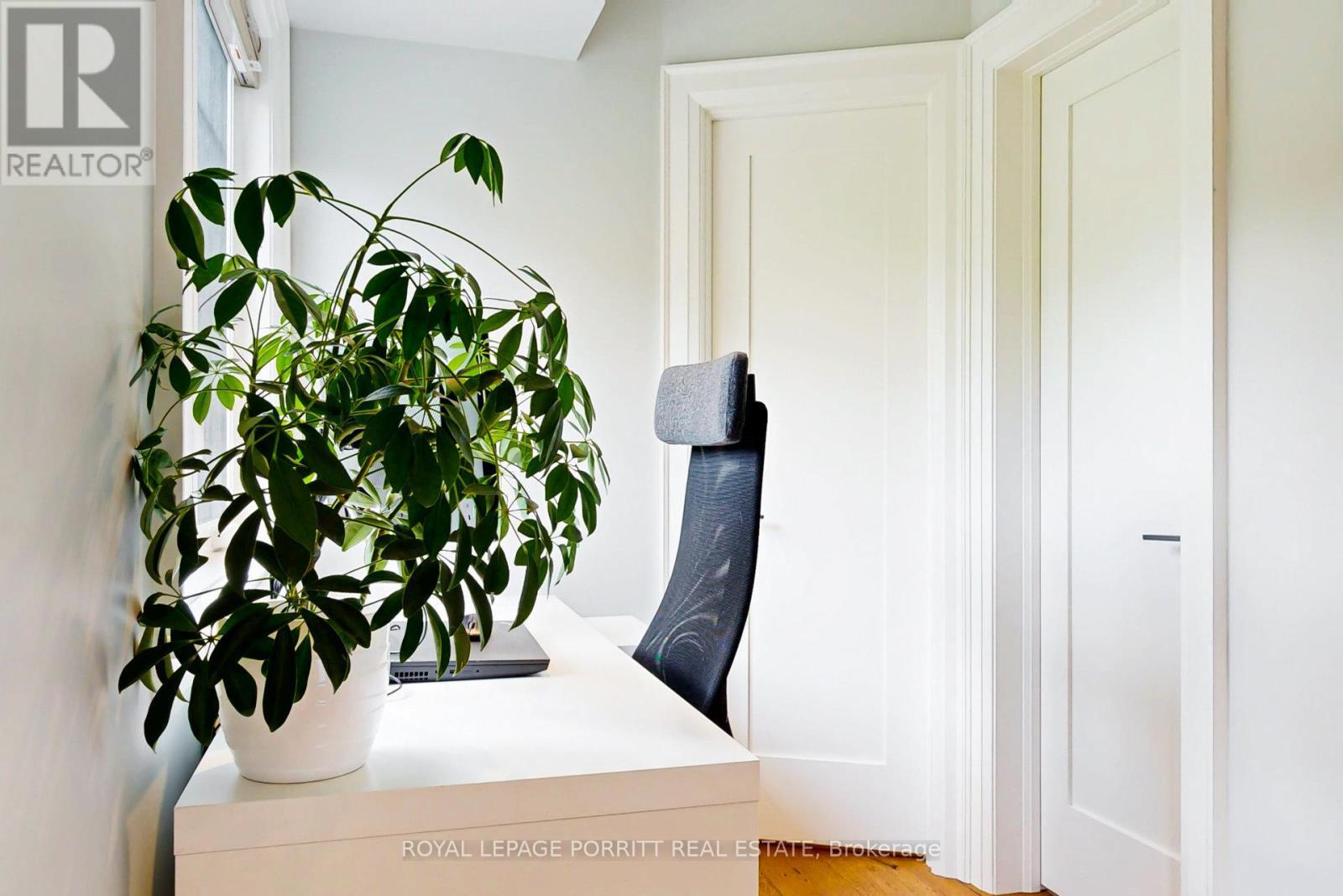 












10 THIRTY FIRST STREET

,
Toronto,




Ontario
M8W3E8

