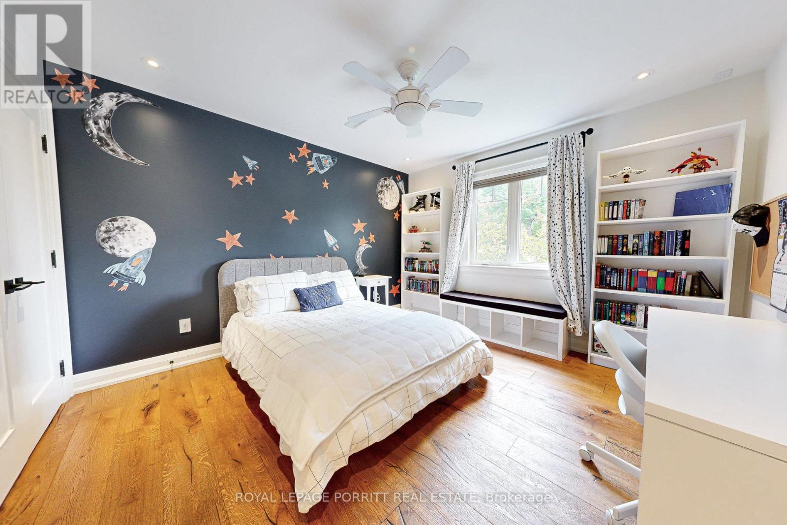 












10 THIRTY FIRST STREET

,
Toronto,




Ontario
M8W3E8

