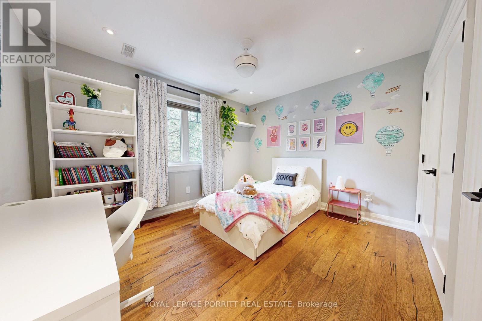 












10 THIRTY FIRST STREET

,
Toronto,




Ontario
M8W3E8

