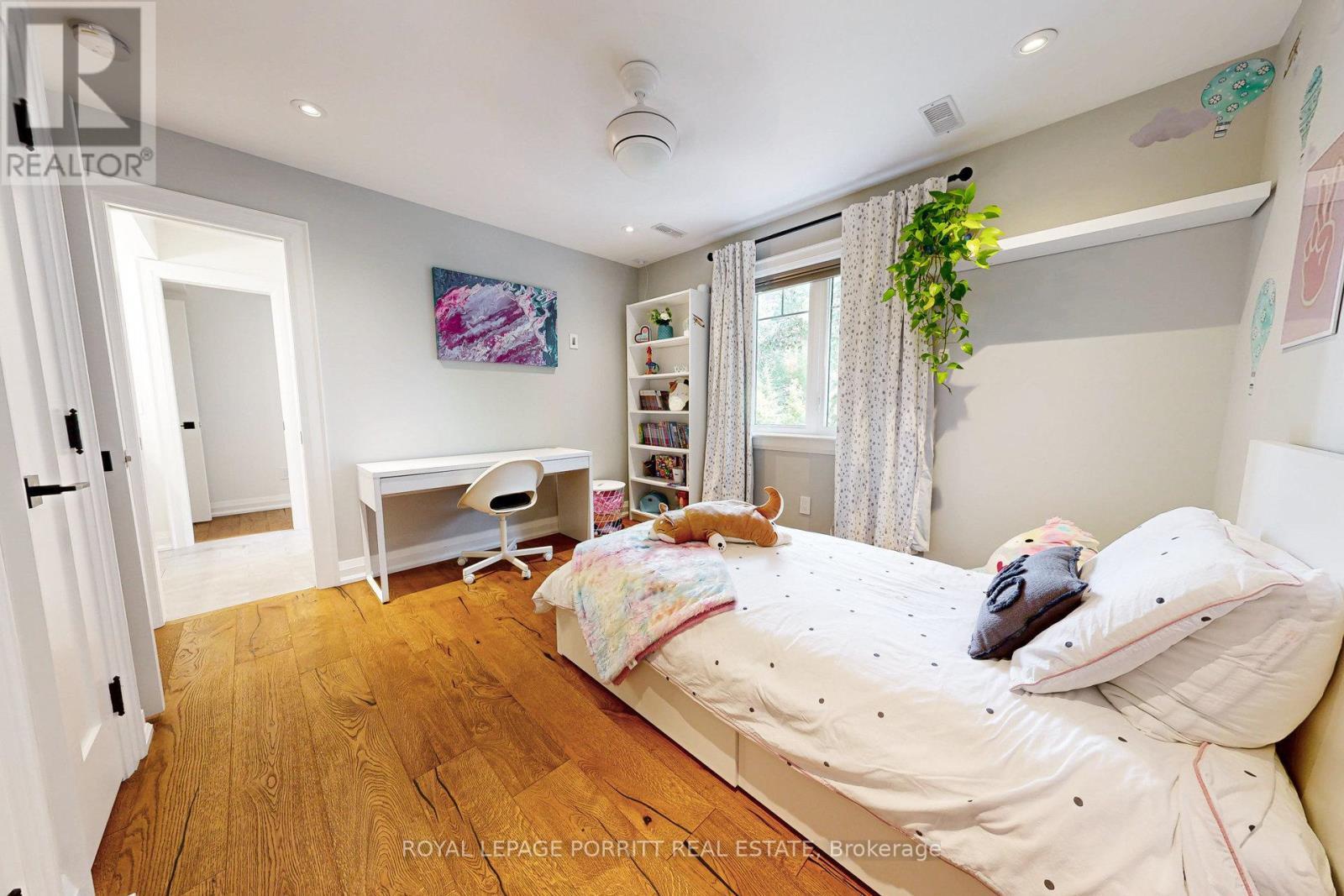 












10 THIRTY FIRST STREET

,
Toronto,




Ontario
M8W3E8

