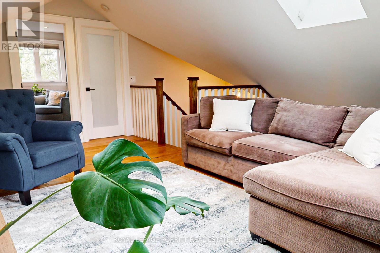 












10 THIRTY FIRST STREET

,
Toronto,




Ontario
M8W3E8

