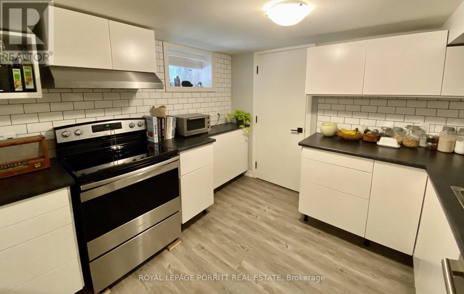 












10 THIRTY FIRST STREET

,
Toronto,




Ontario
M8W3E8


