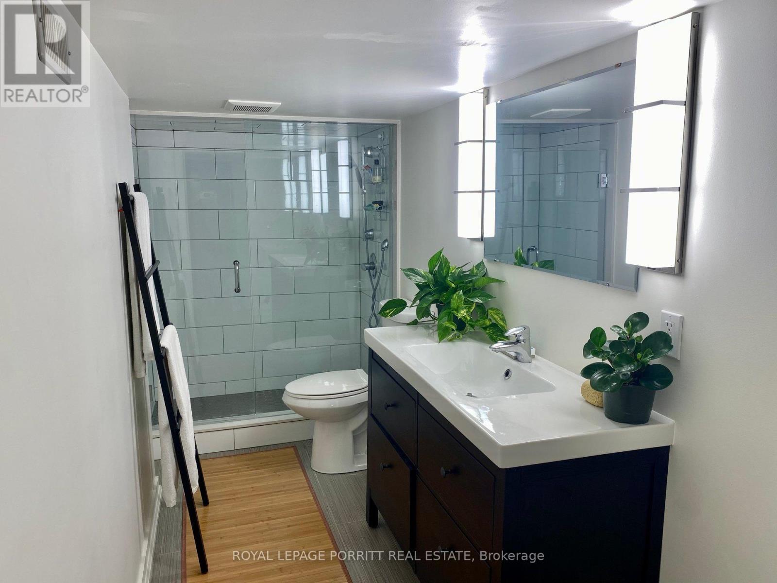 












10 THIRTY FIRST STREET

,
Toronto,




Ontario
M8W3E8

