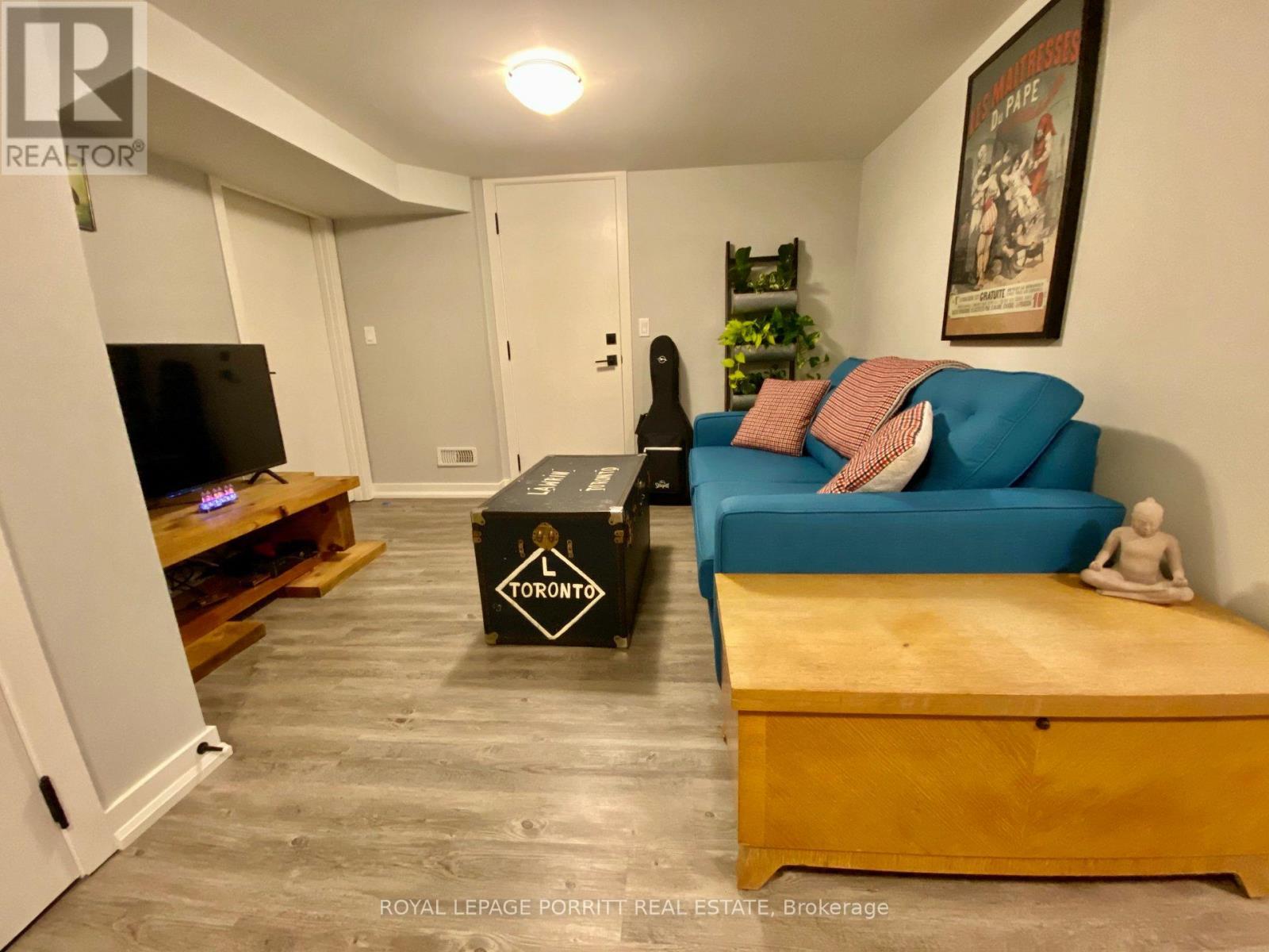












10 THIRTY FIRST STREET

,
Toronto,




Ontario
M8W3E8

