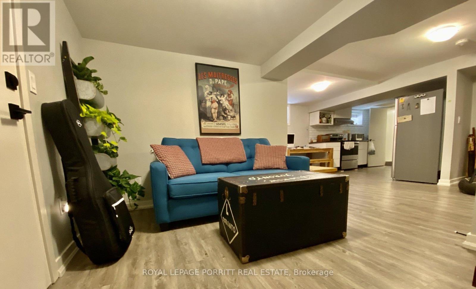 












10 THIRTY FIRST STREET

,
Toronto,




Ontario
M8W3E8

