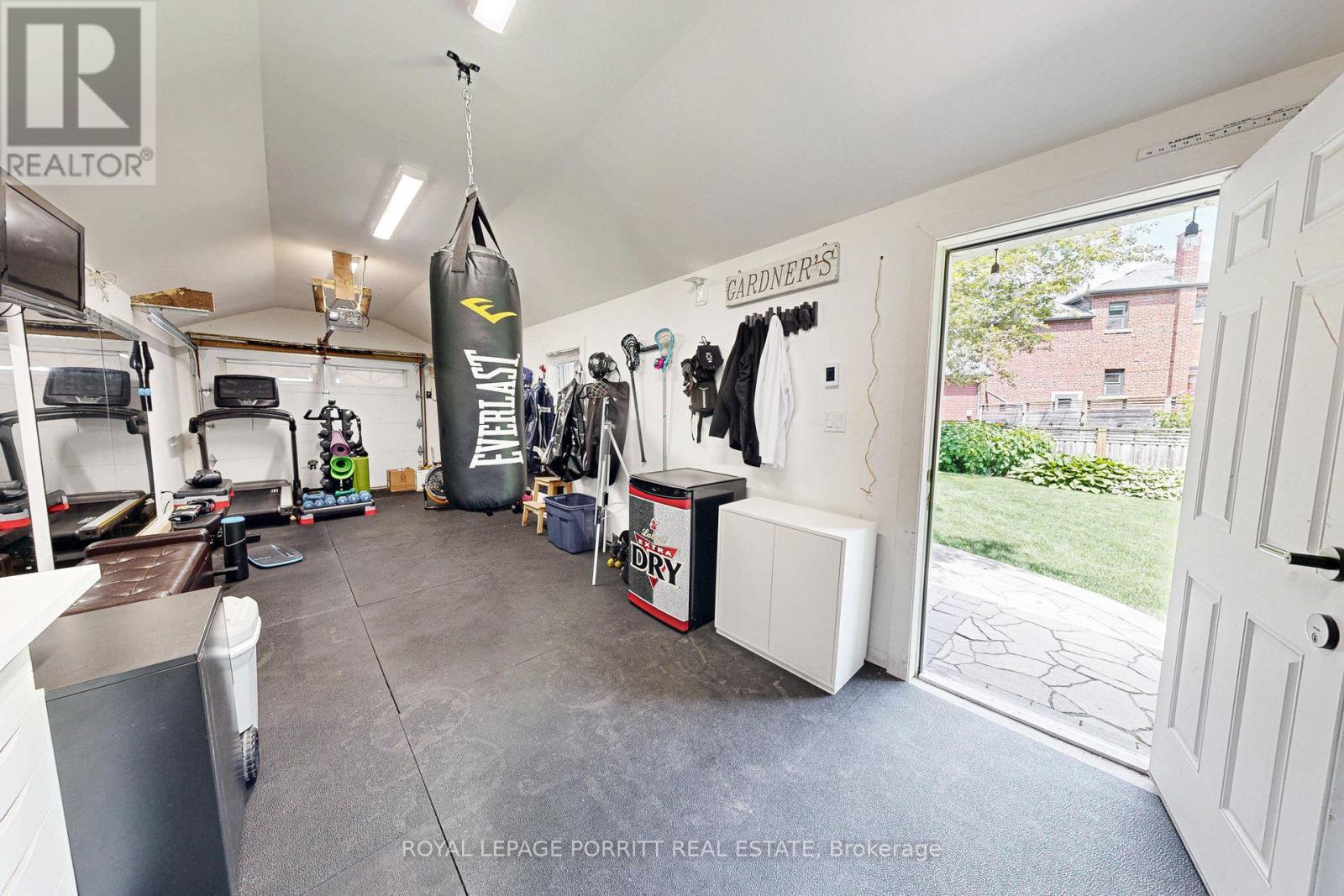 












10 THIRTY FIRST STREET

,
Toronto,




Ontario
M8W3E8

